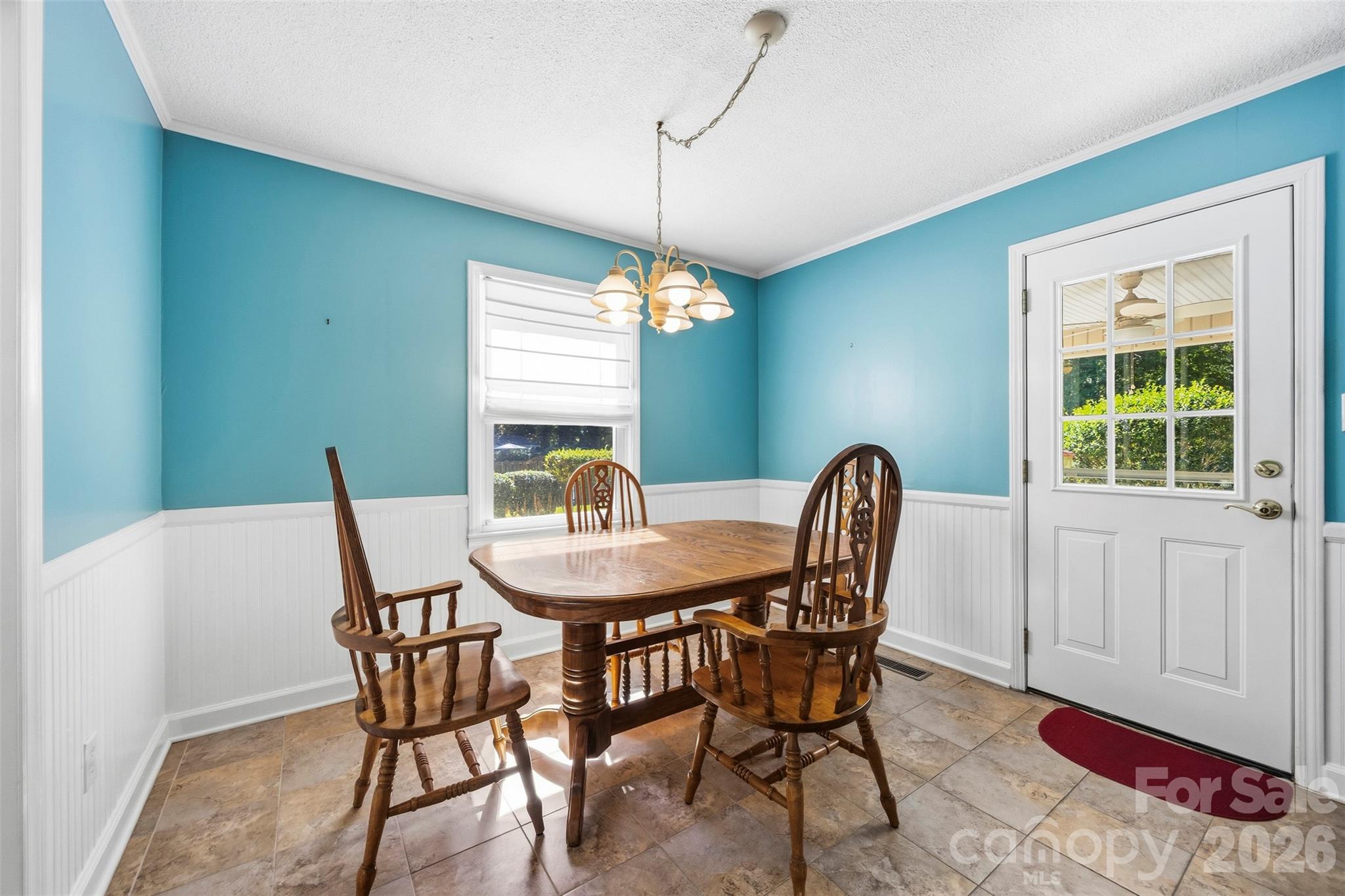 Single Family Residence at 2130 Greenleaf Drive, Gastonia, photo 5 of 29