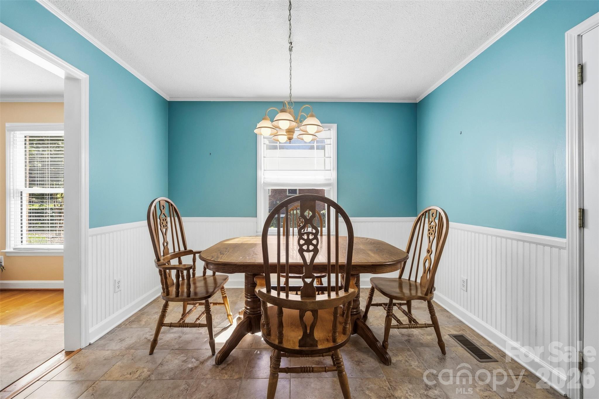 Single Family Residence at 2130 Greenleaf Drive, Gastonia, photo 6 of 29