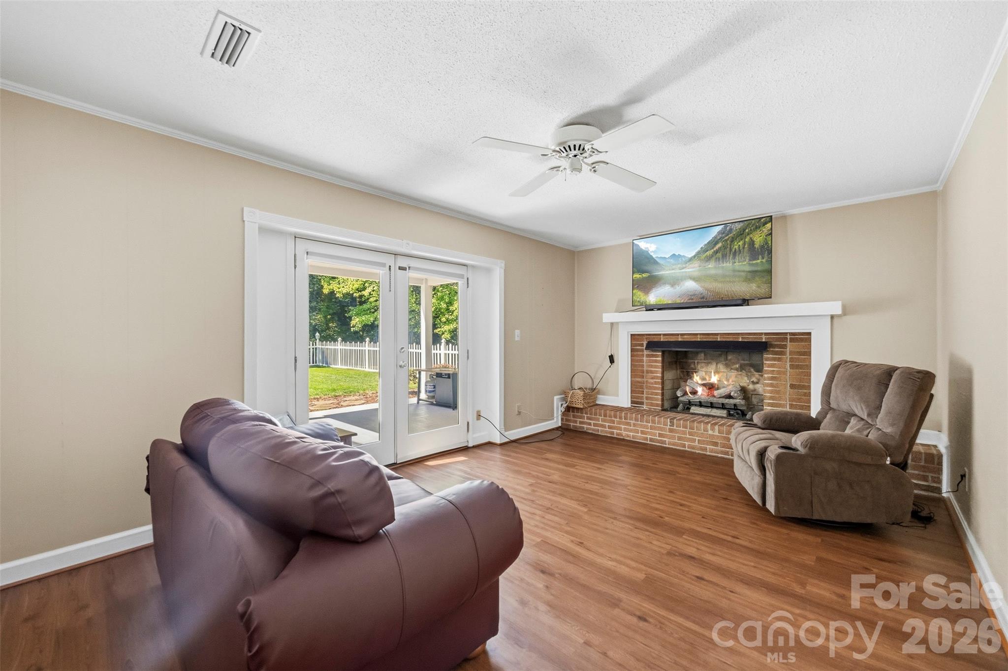 Single Family Residence at 2130 Greenleaf Drive, Gastonia, photo 10 of 29