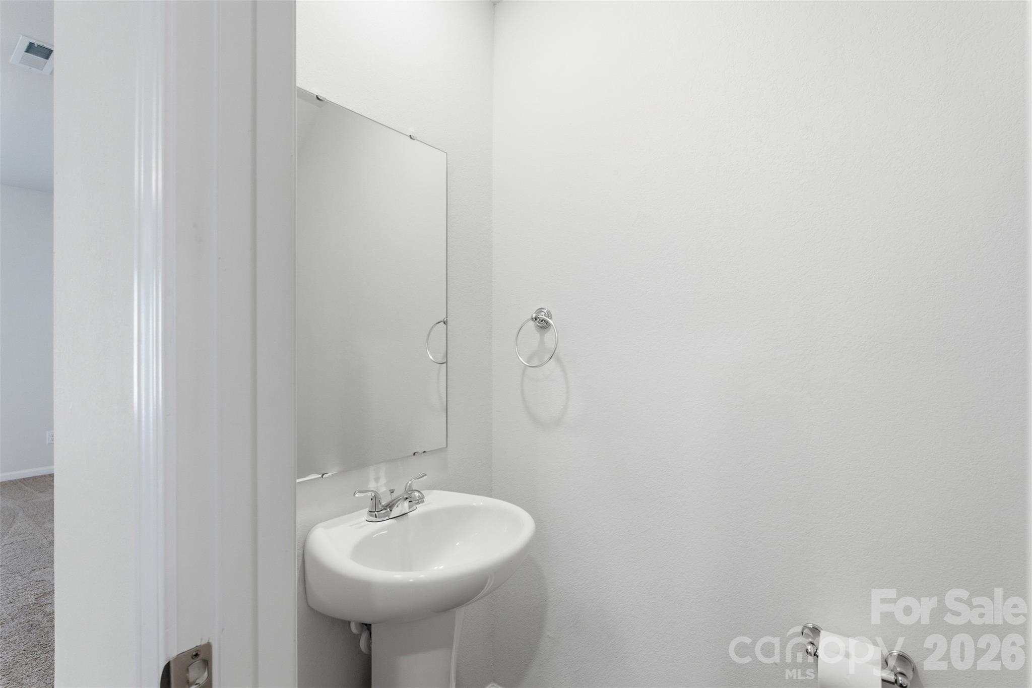 Single Family Residence at 5335 Upton Place, Charlotte, photo 5 of 19