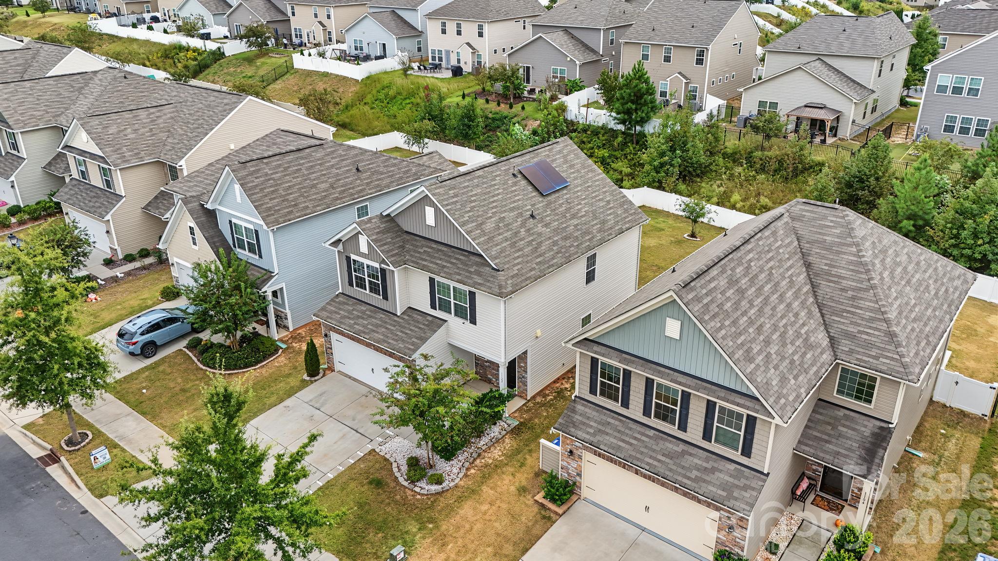 Single Family Residence at 1122 Loggerhead Drive, Lancaster, photo 3 of 45