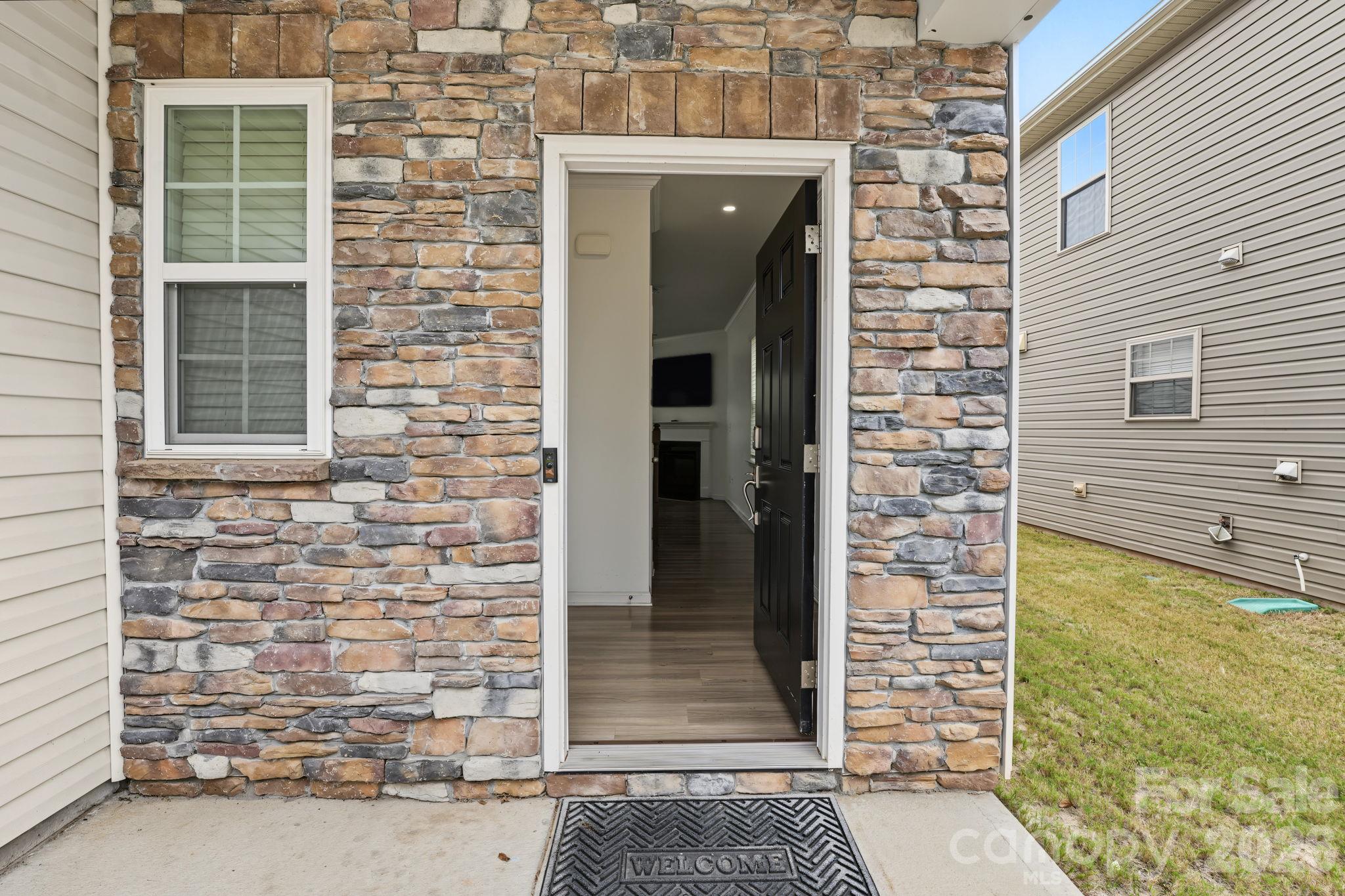 Single Family Residence at 1122 Loggerhead Drive, Lancaster, photo 6 of 45