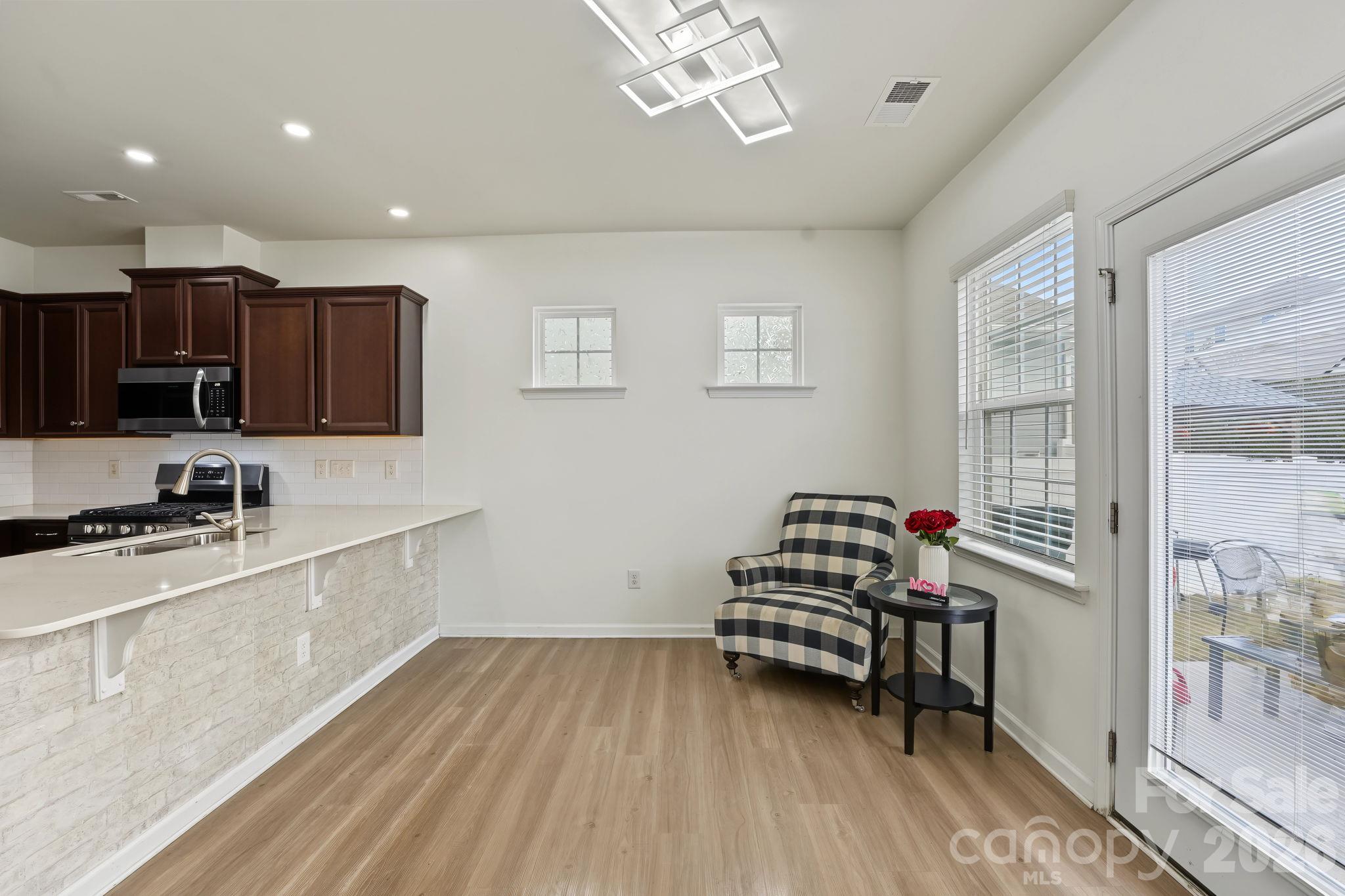 Single Family Residence at 1122 Loggerhead Drive, Lancaster, photo 17 of 45