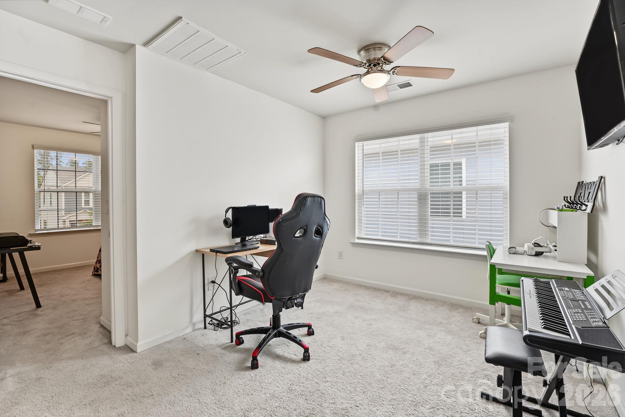 Single Family Residence at 1122 Loggerhead Drive, Lancaster, photo 22 of 45