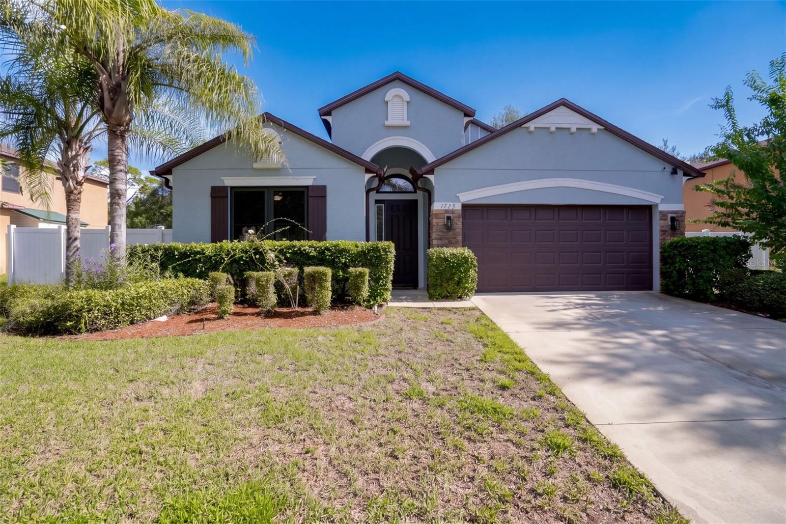 1773 WATERSIDE OAKS DR