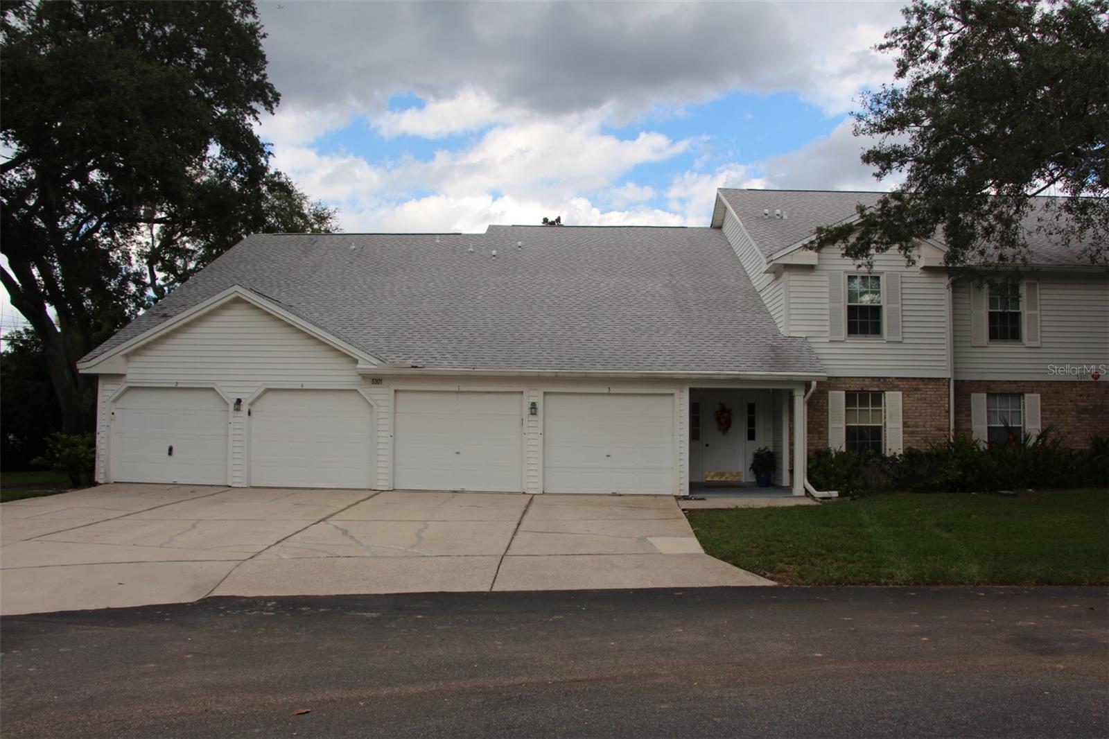 5301 WHITE CLIFF LN #1002