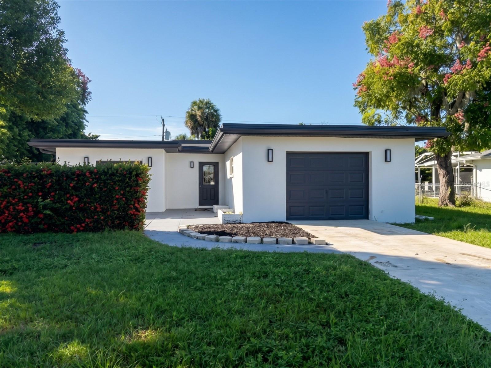 22159 ONEIDA AVE