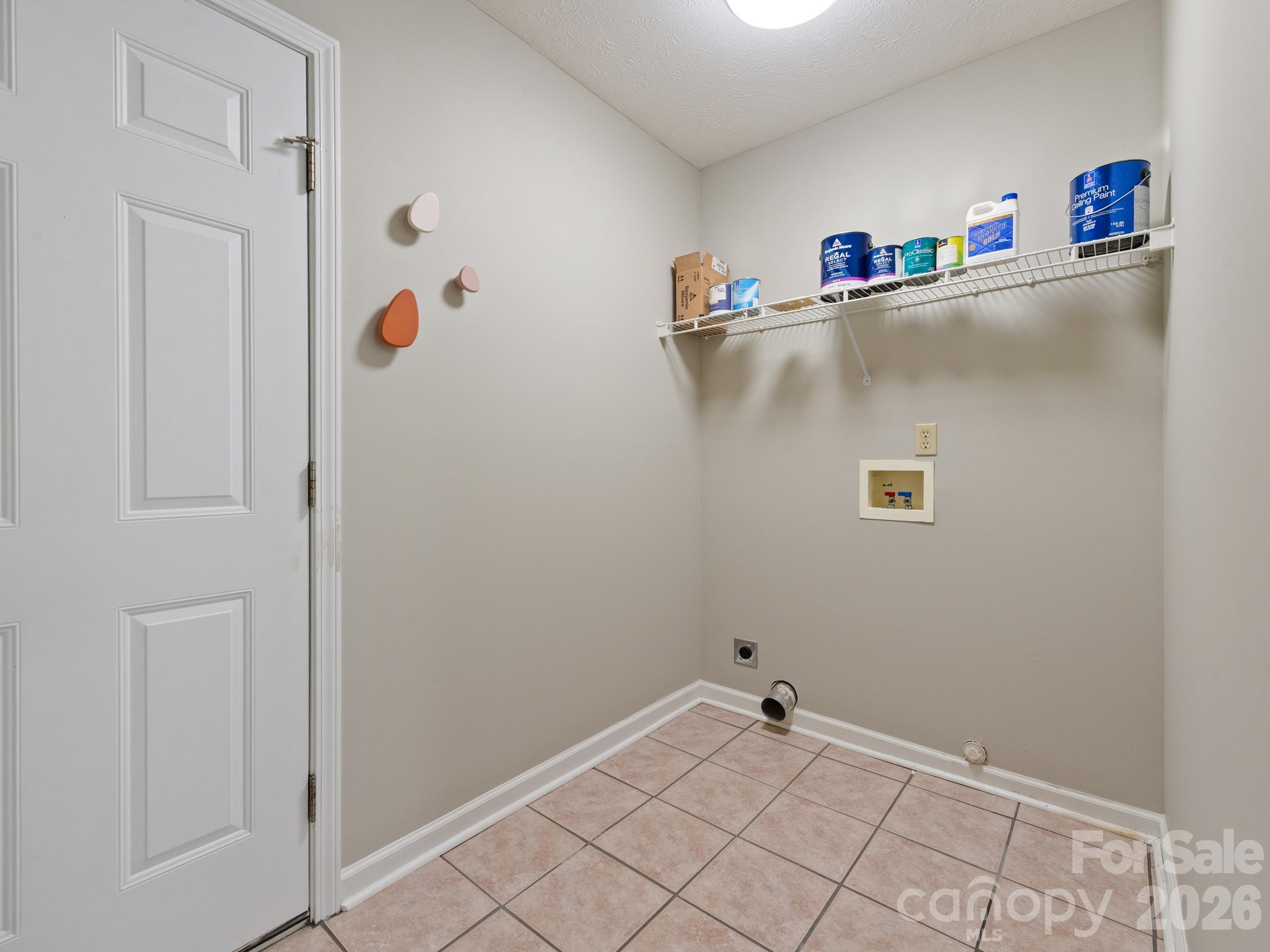 Single Family Residence at 103 Amelia Drive, Hendersonville, photo 24 of 32
