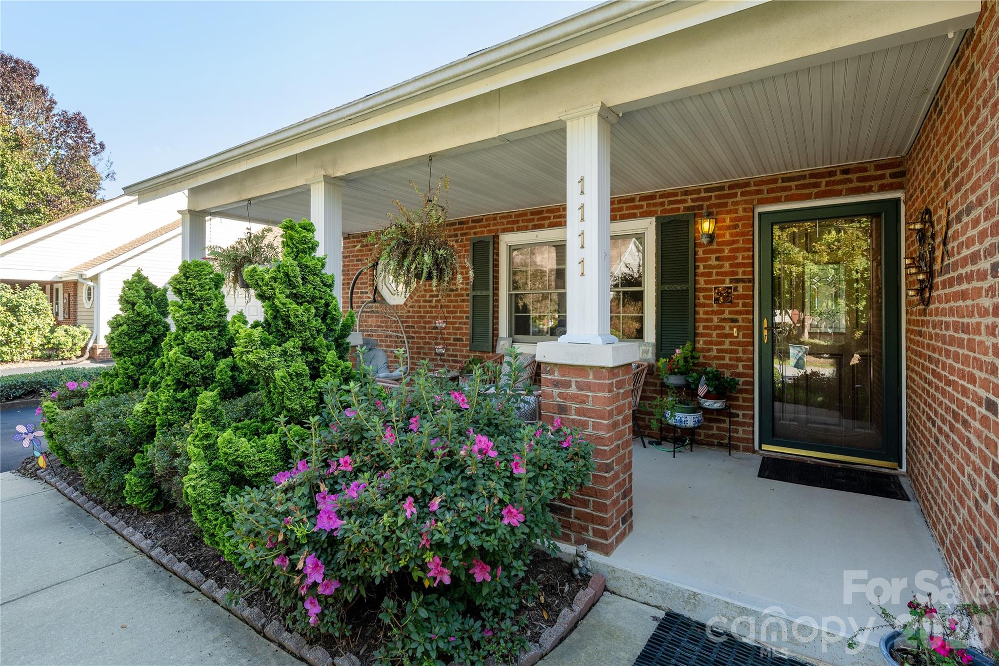Townhouse at 1111 Citation Circle, Hendersonville, photo 5 of 41