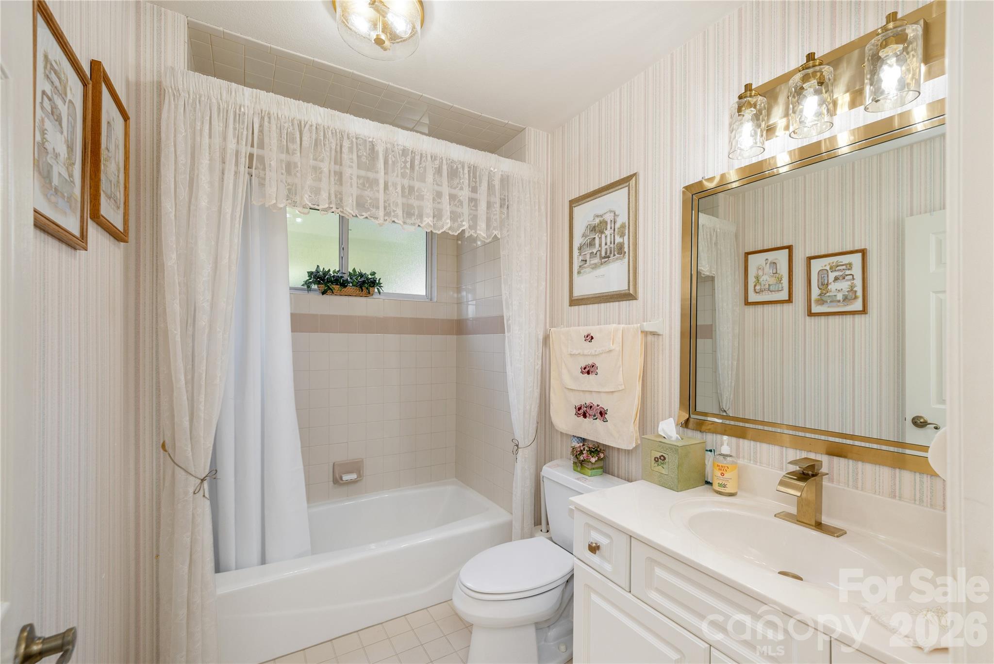 Full Bath on Main - 1111 Citation Circle, Hendersonville