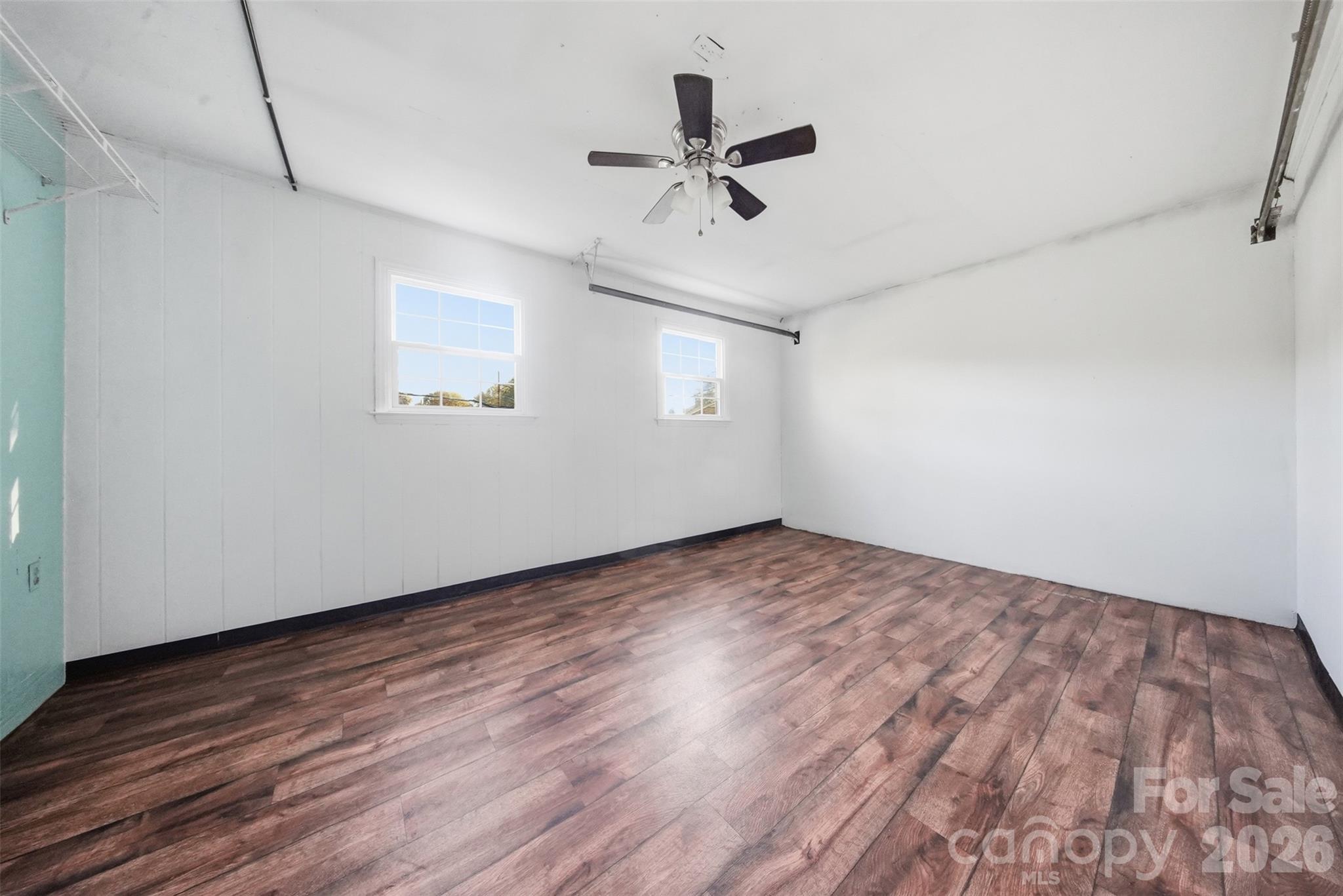 Single Family Residence at 807 N Oakland Street, Dallas, photo 7 of 40
