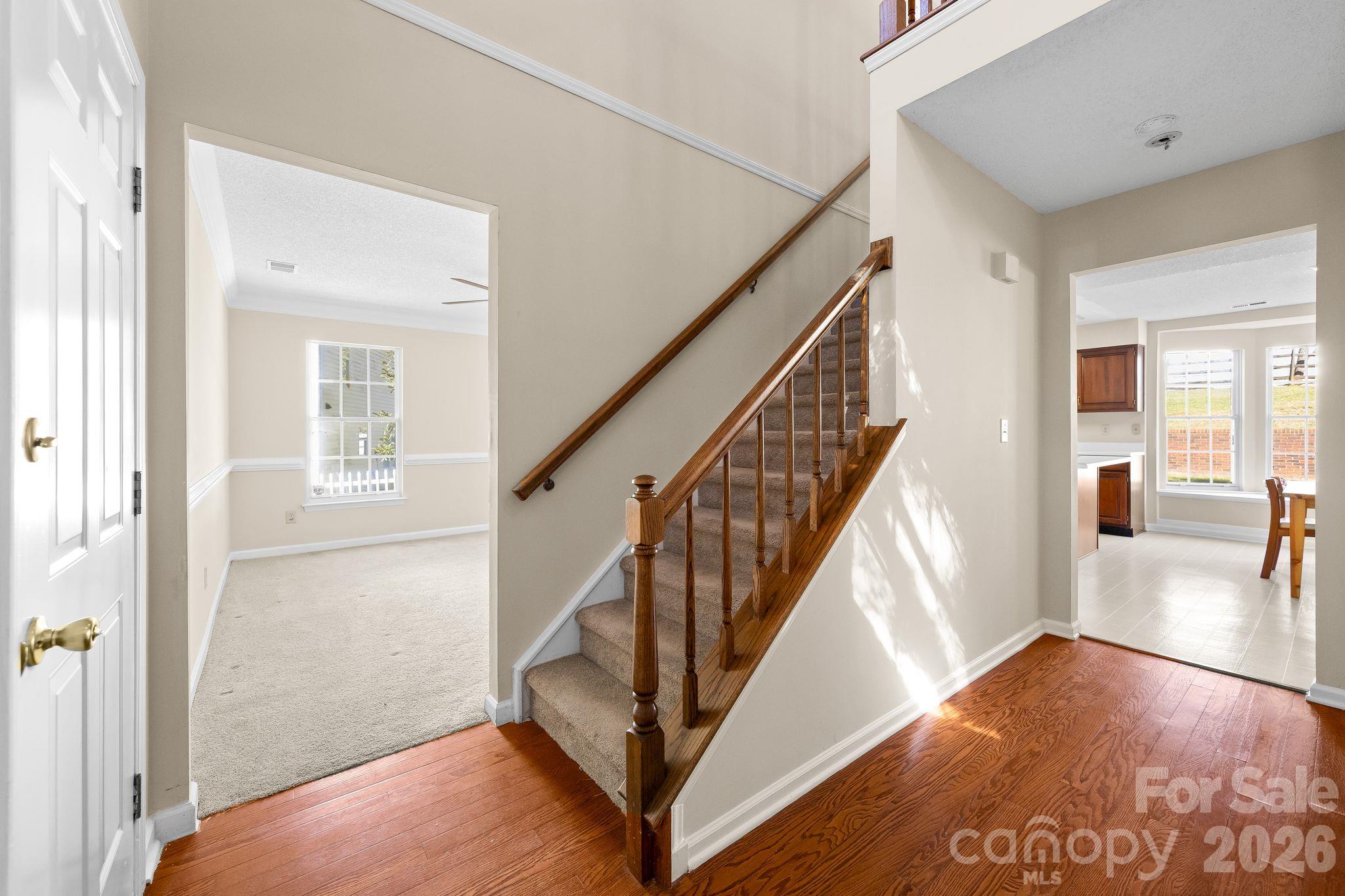 Single Family Residence at 8908 Steinbeck Court, Charlotte, photo 3 of 48