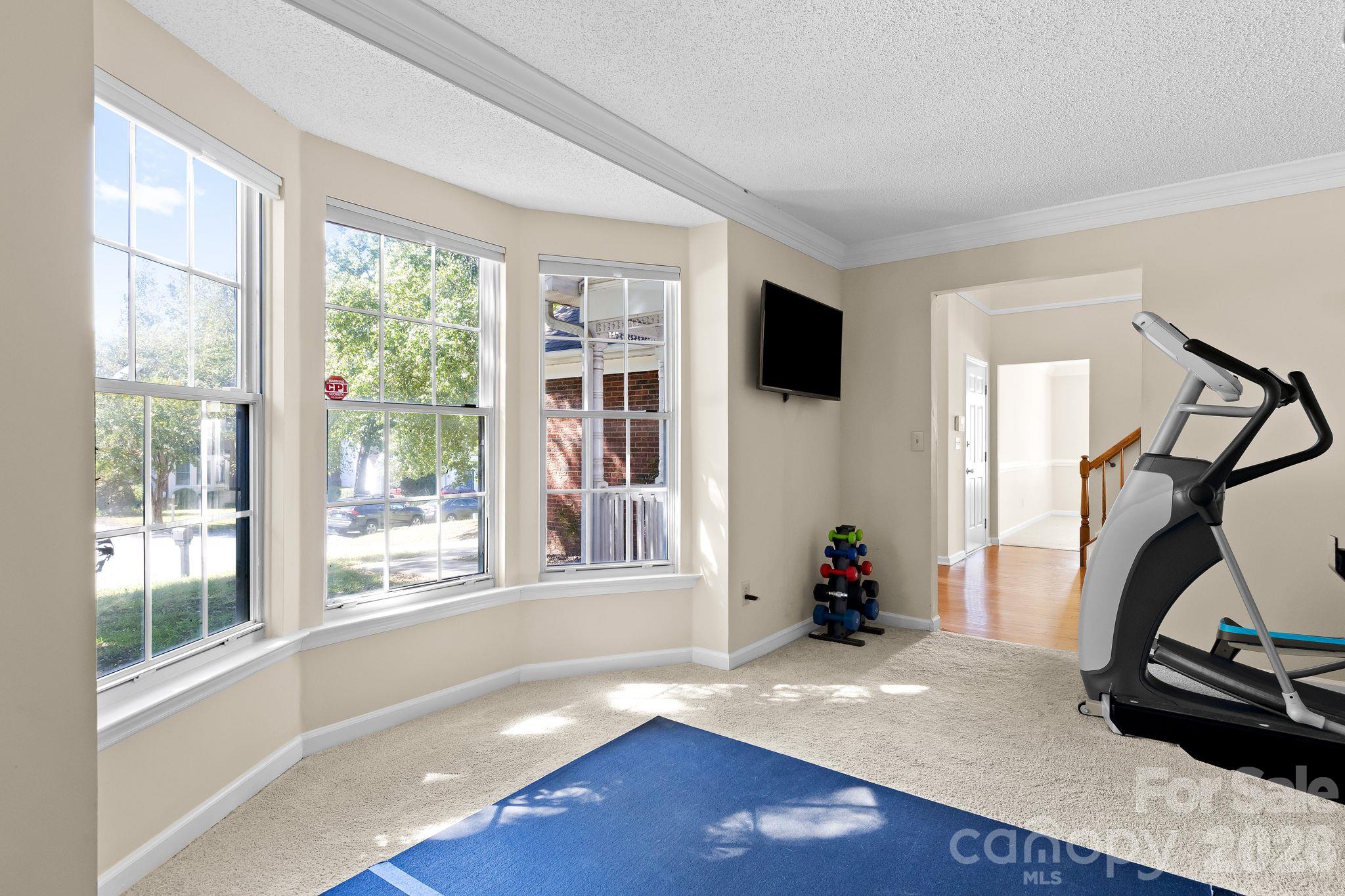 Single Family Residence at 8908 Steinbeck Court, Charlotte, photo 6 of 48