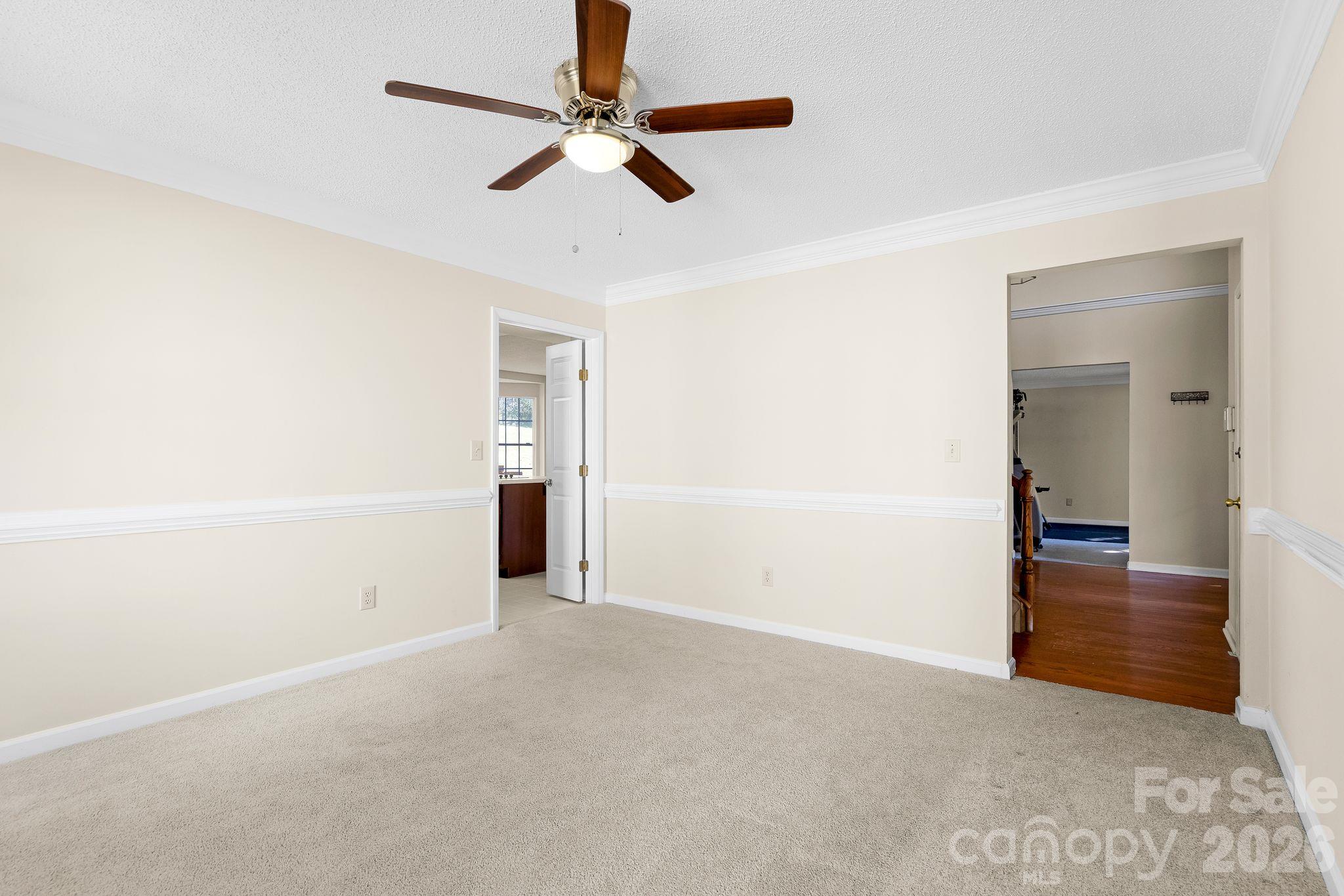 Single Family Residence at 8908 Steinbeck Court, Charlotte, photo 8 of 48