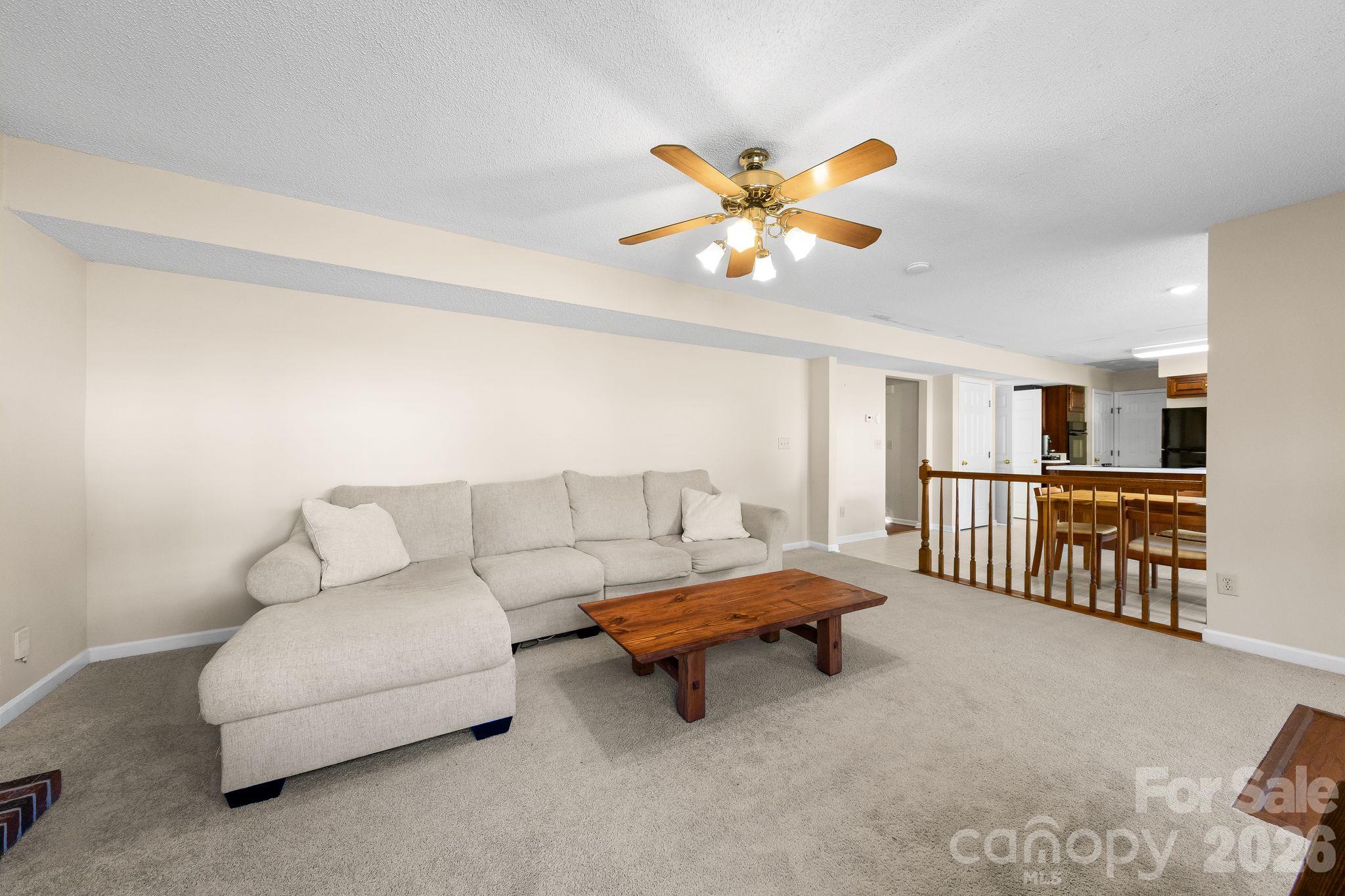 Single Family Residence at 8908 Steinbeck Court, Charlotte, photo 19 of 48