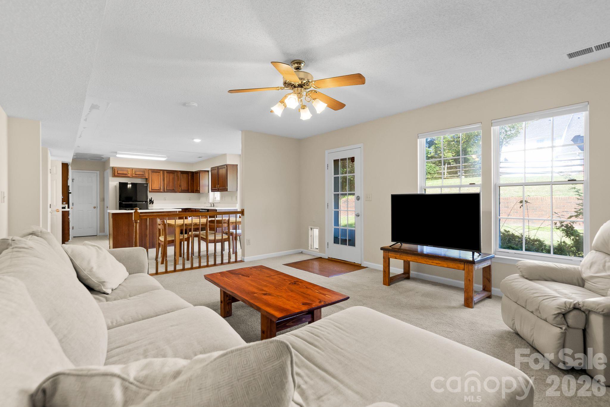 Single Family Residence at 8908 Steinbeck Court, Charlotte, photo 20 of 48