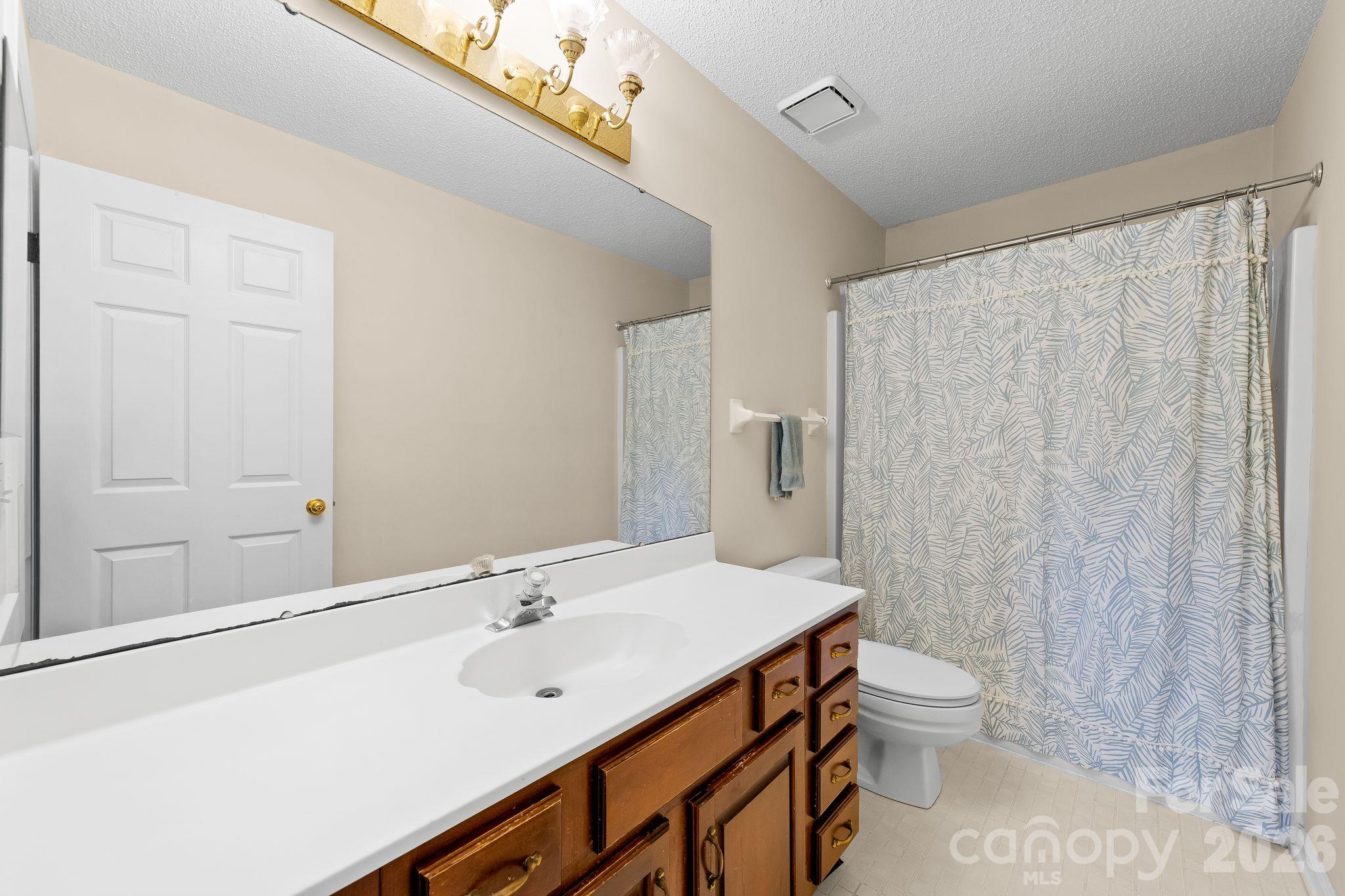 Single Family Residence at 8908 Steinbeck Court, Charlotte, photo 24 of 48