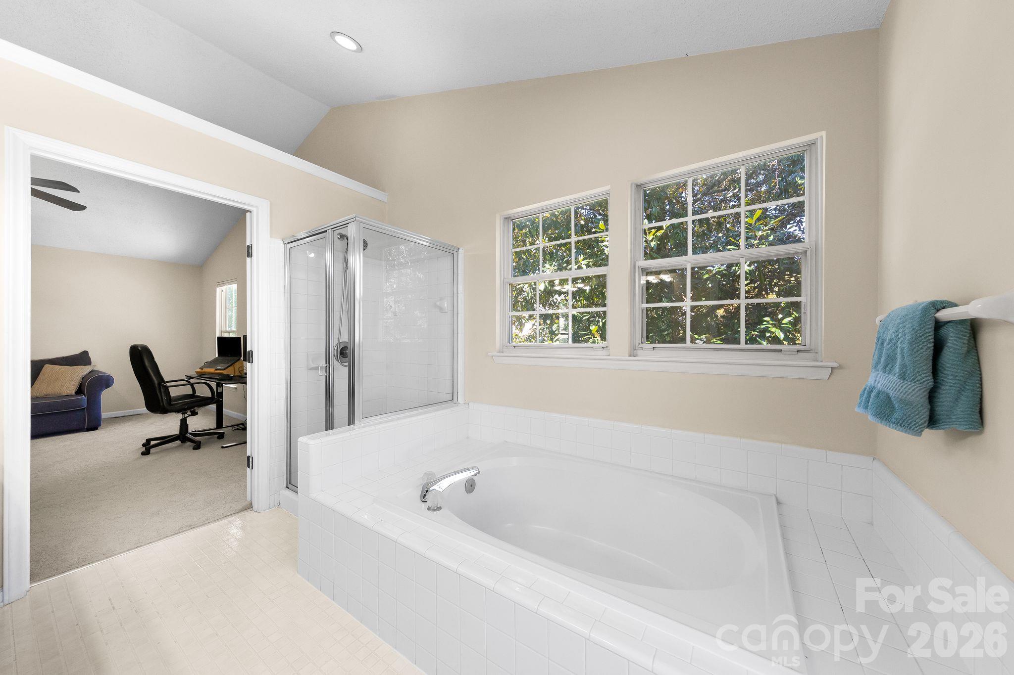Single Family Residence at 8908 Steinbeck Court, Charlotte, photo 33 of 48