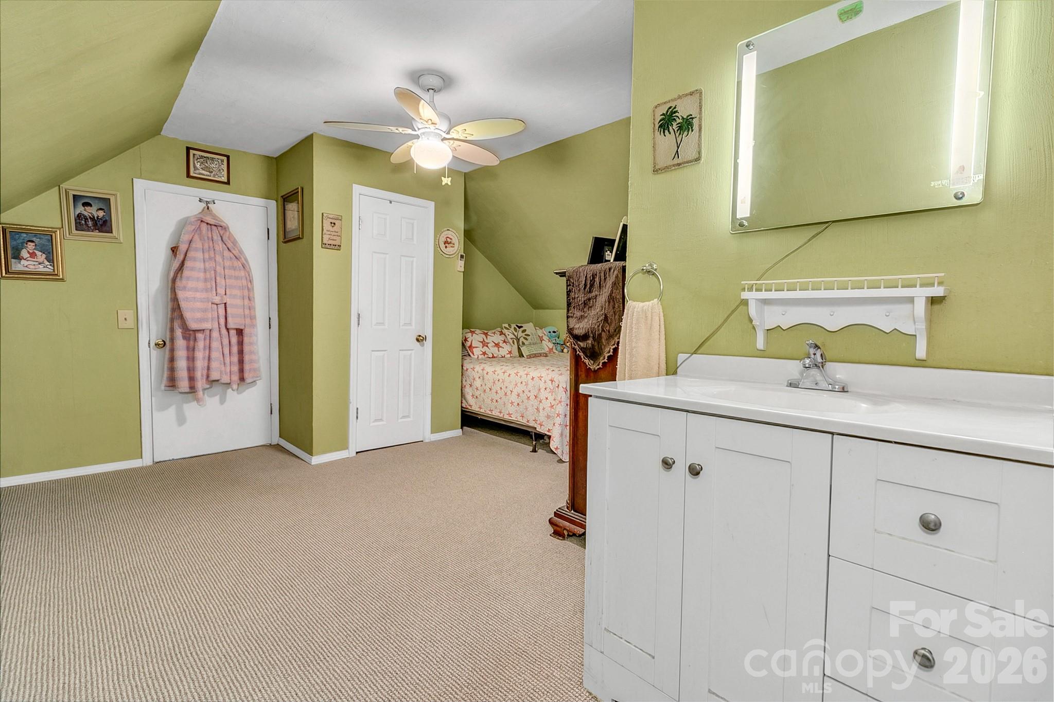 Single Family Residence at 653 Lakeview Drive N, Marion, photo 35 of 48