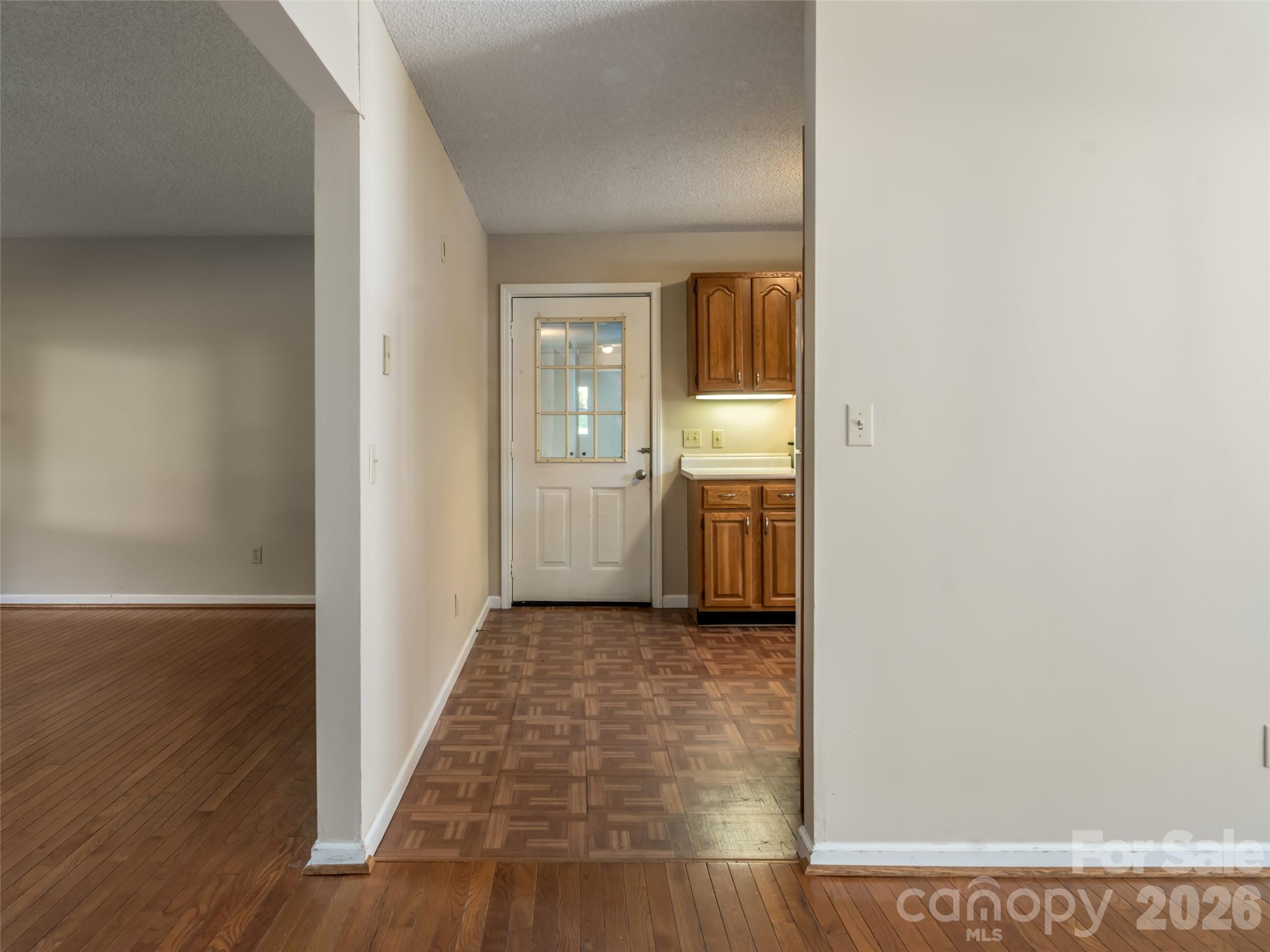 Easy access kitchen dining areas - 47 Cane Creek Circle, Fairview