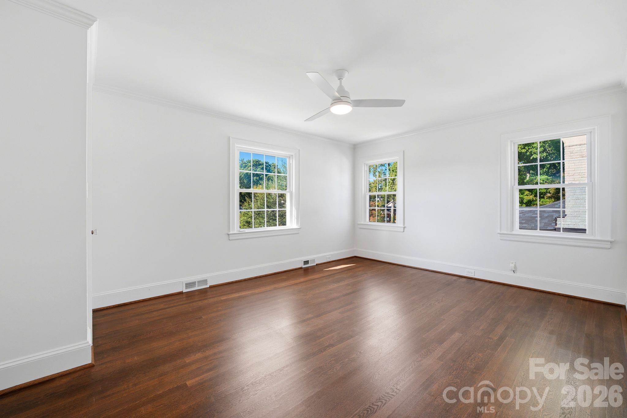 Unit A Primary bedroom - 1307 S Kings Drive, Charlotte
