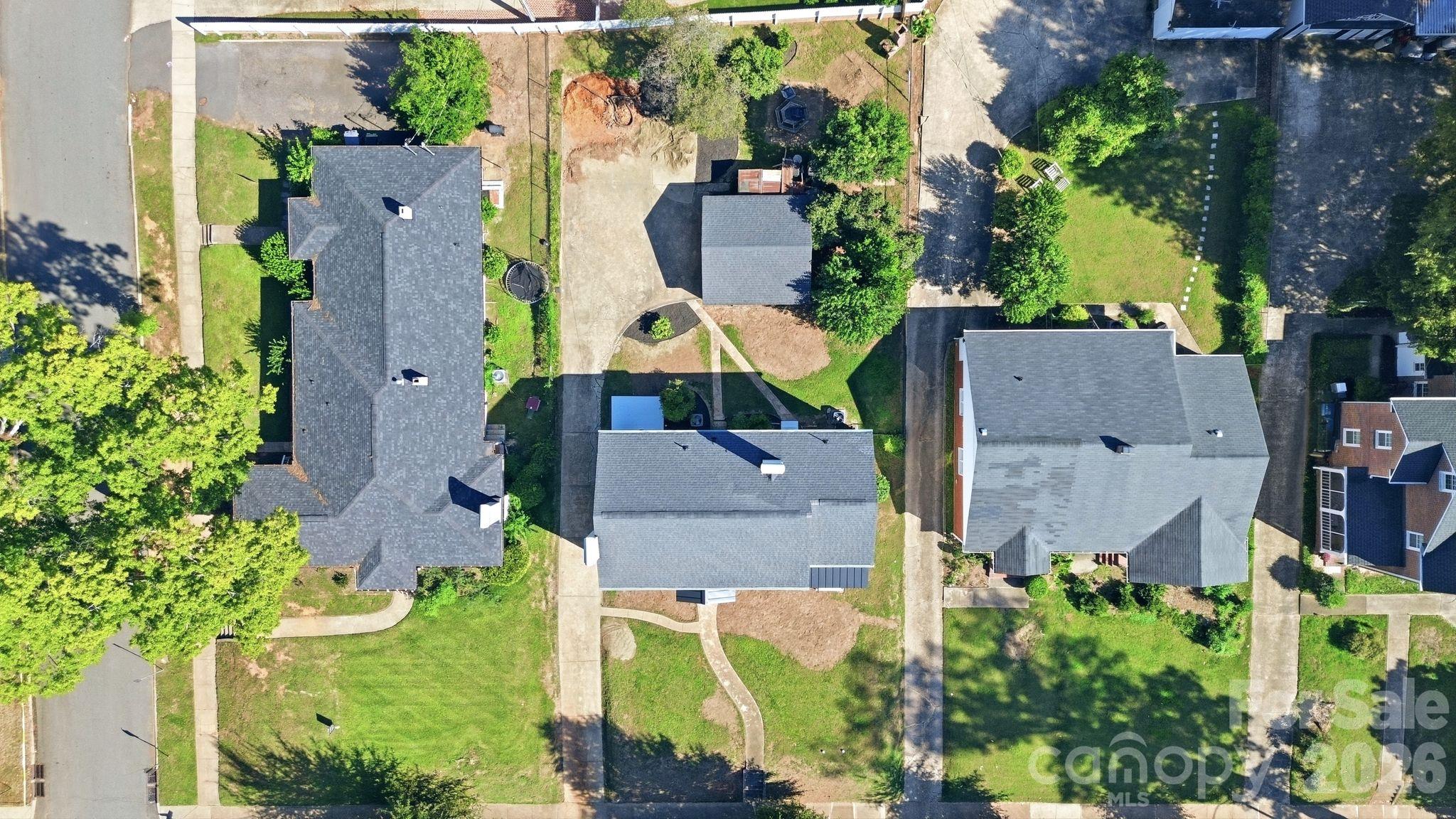 Duplex at 1307 S Kings Drive, Charlotte, photo 37 of 40