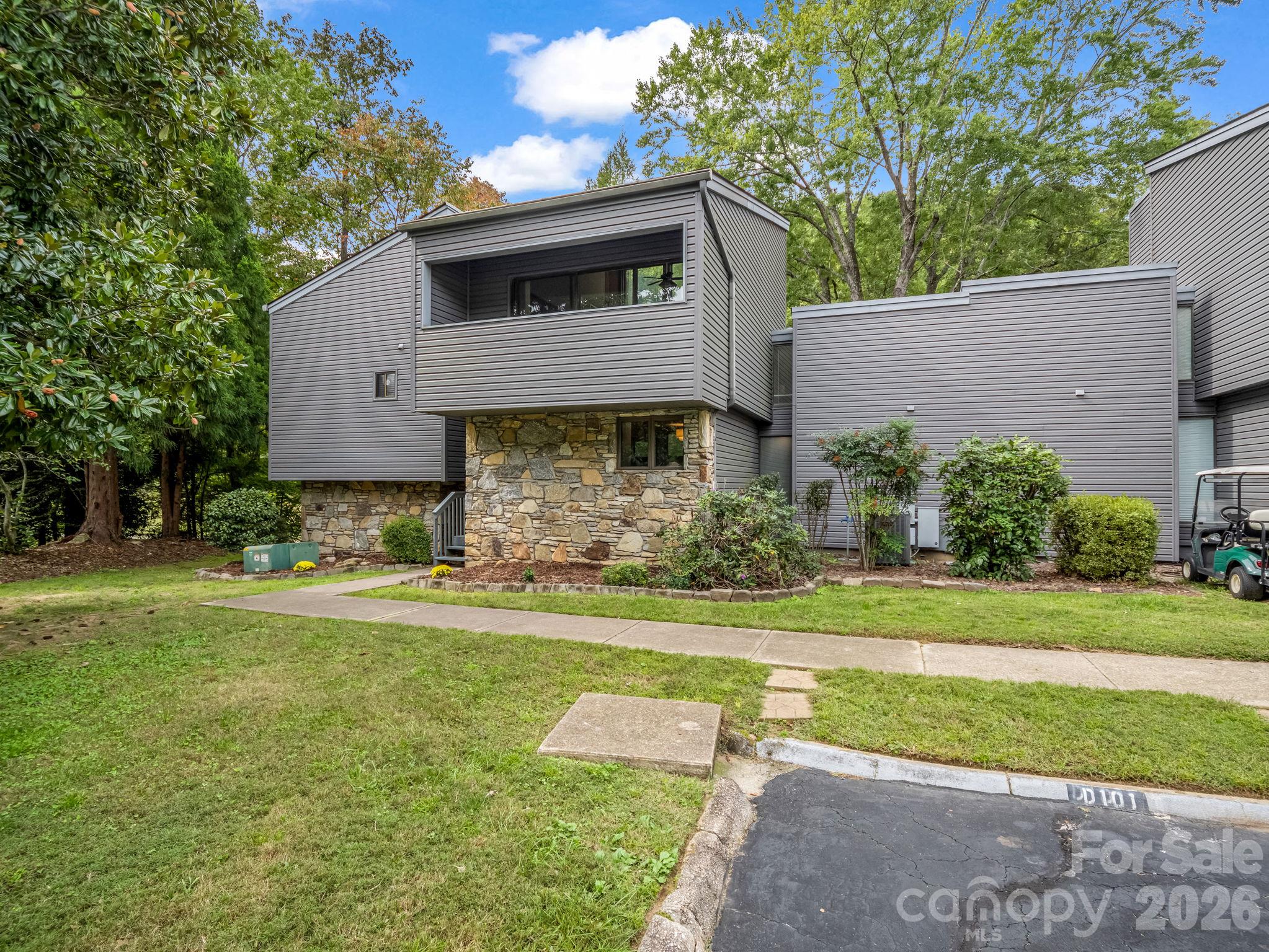 441 Mountains Boulevard