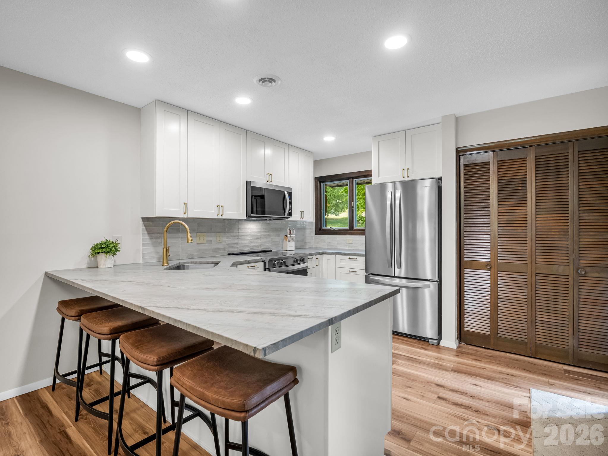 Condominium at 441 Mountains Boulevard, Lake Lure, photo 11 of 47