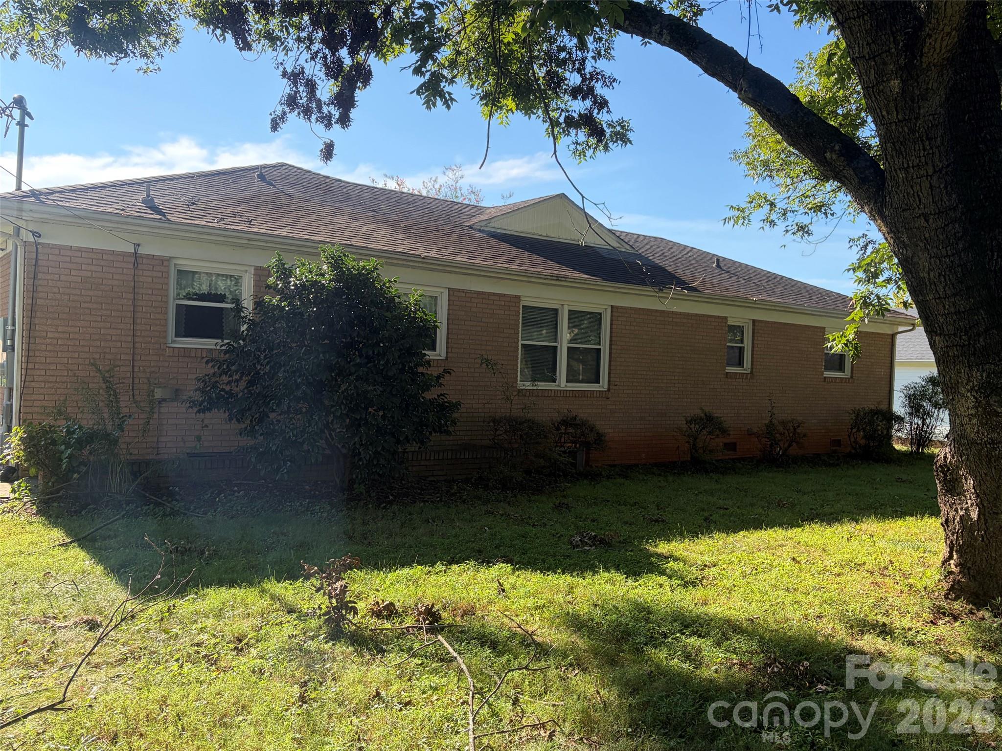 Single Family Residence at 3149 Catawba Street, Claremont, photo 2 of 19