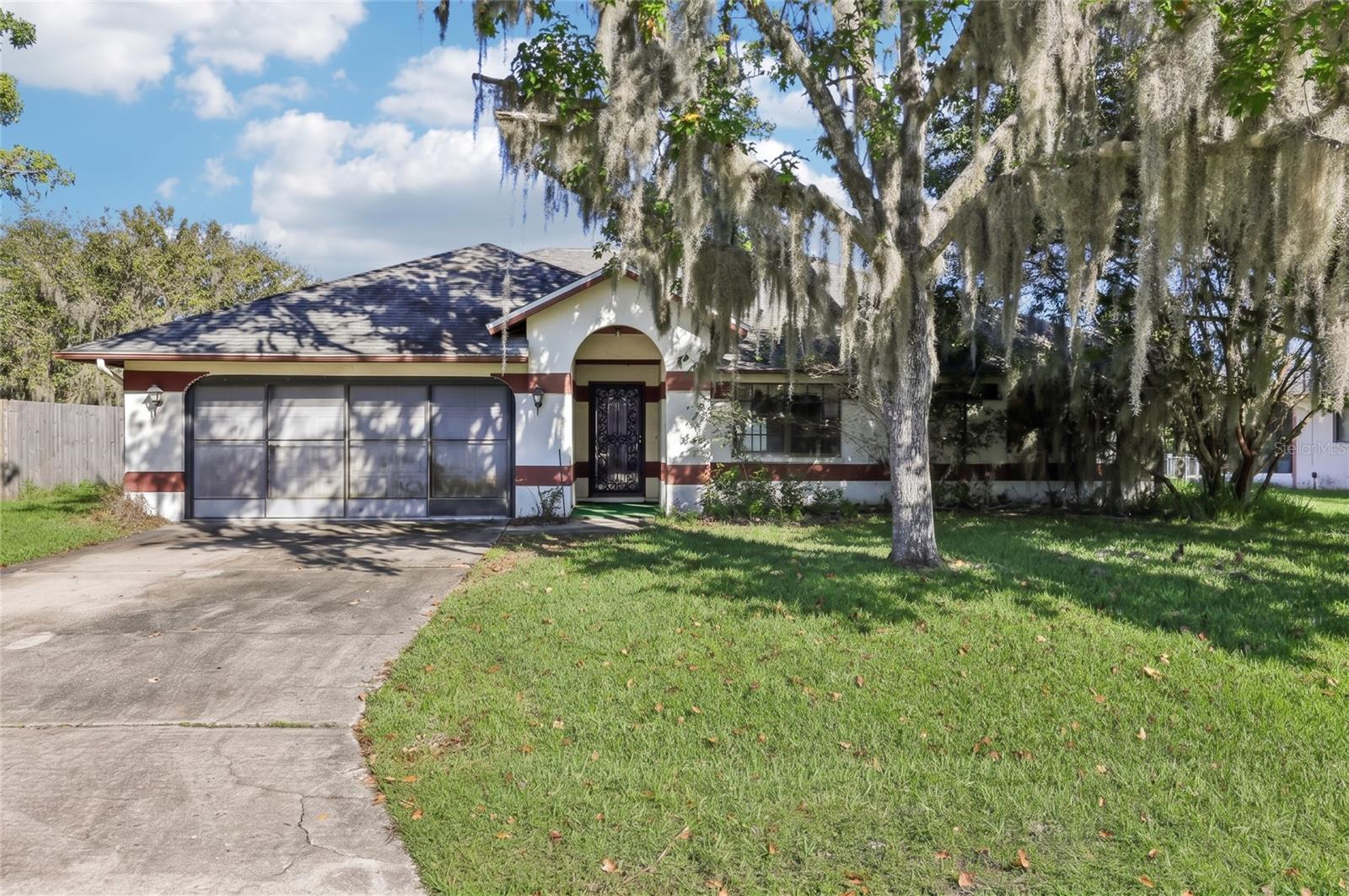 12 BAY SPRING PL