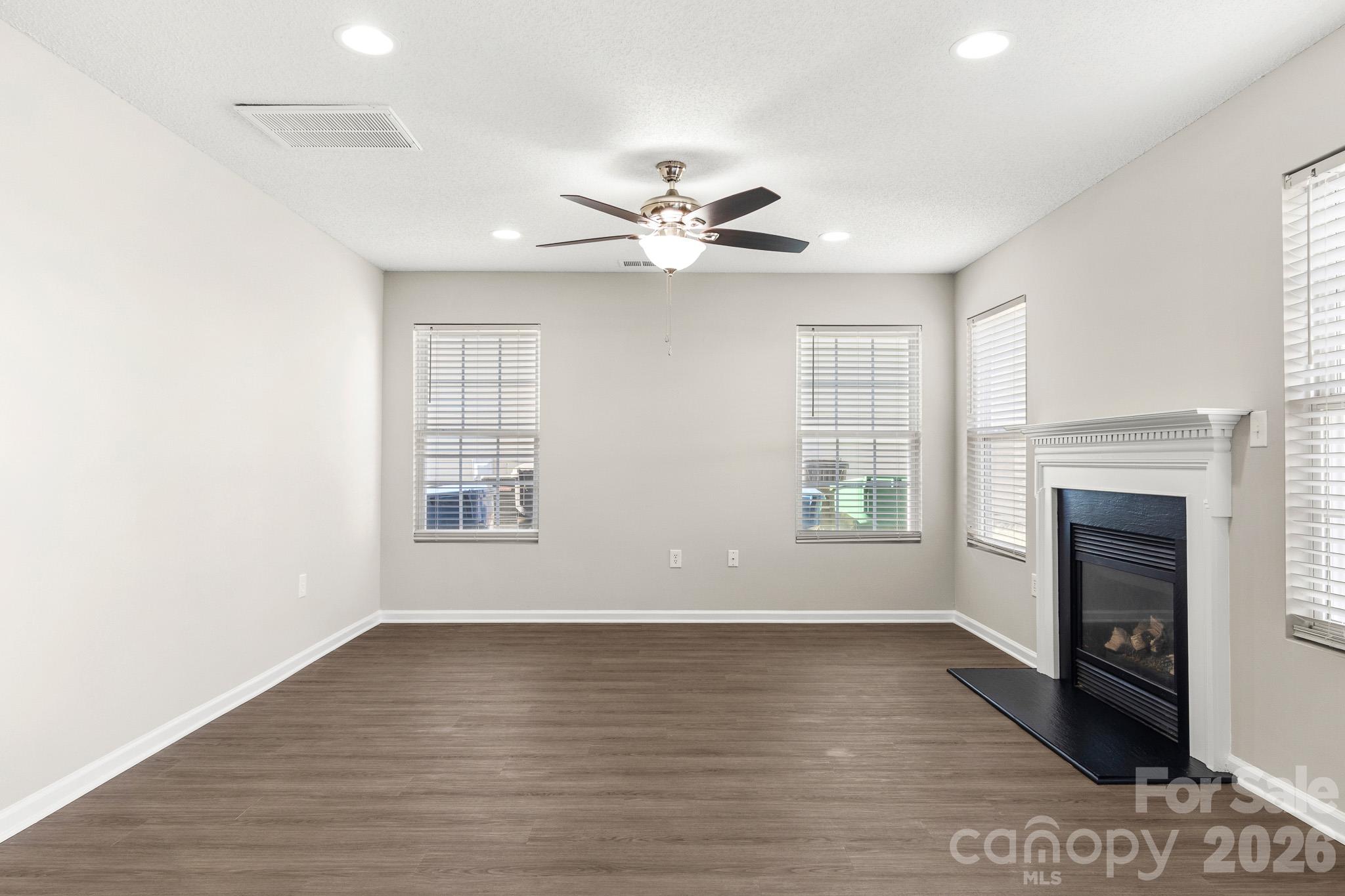 Single Family Residence at 2303 Highland Park Drive, Charlotte, photo 17 of 48