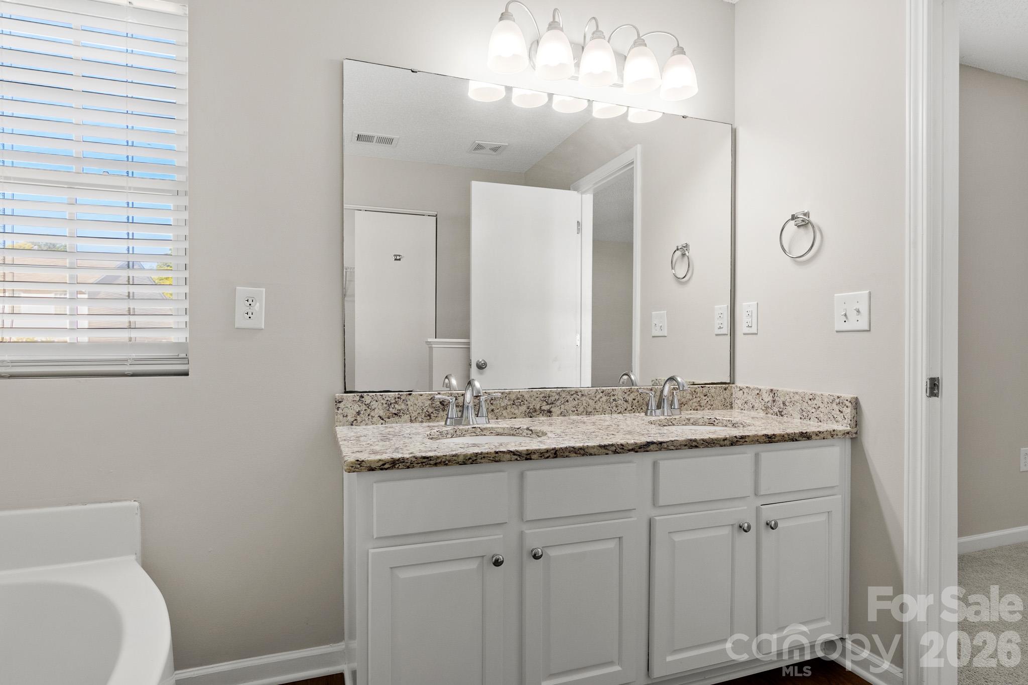 Single Family Residence at 2303 Highland Park Drive, Charlotte, photo 31 of 48