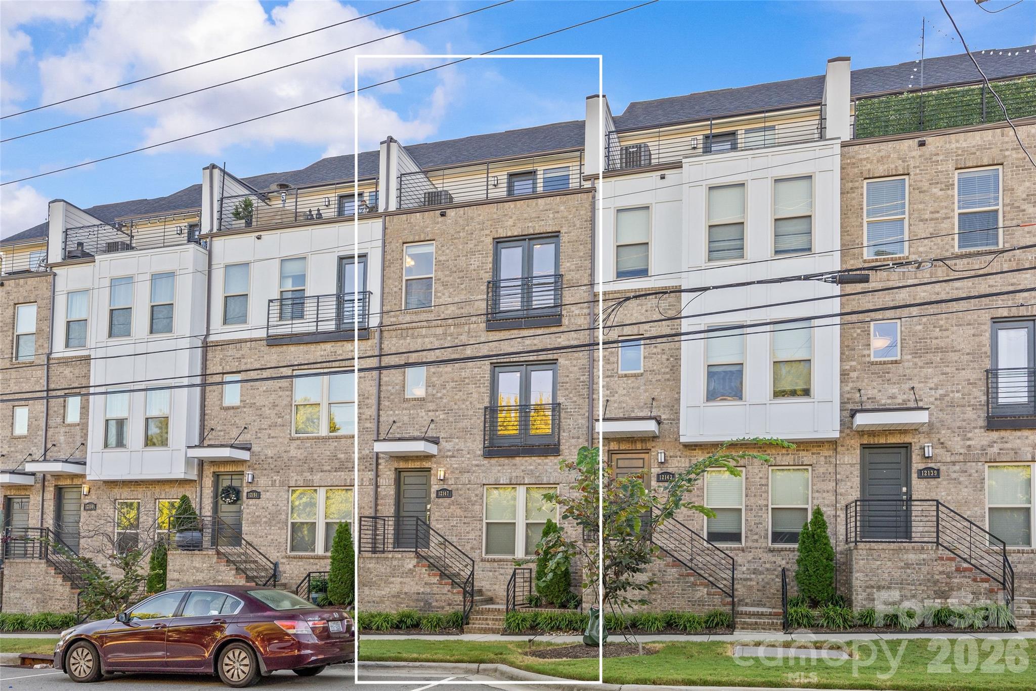 Townhouse at 12147 Brooklyn Avenue, Charlotte, photo 4 of 47