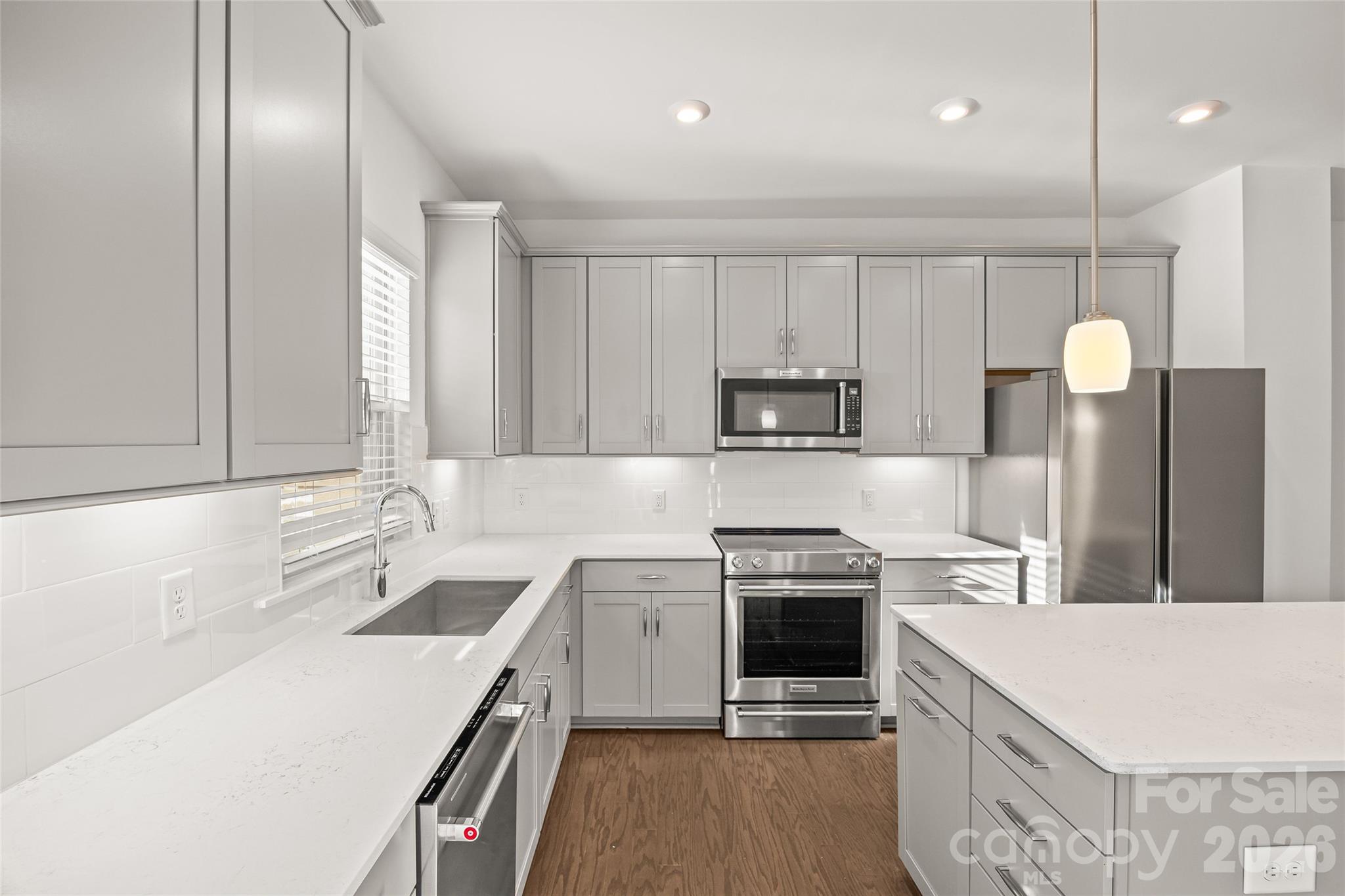 Townhouse at 12147 Brooklyn Avenue, Charlotte, photo 12 of 47