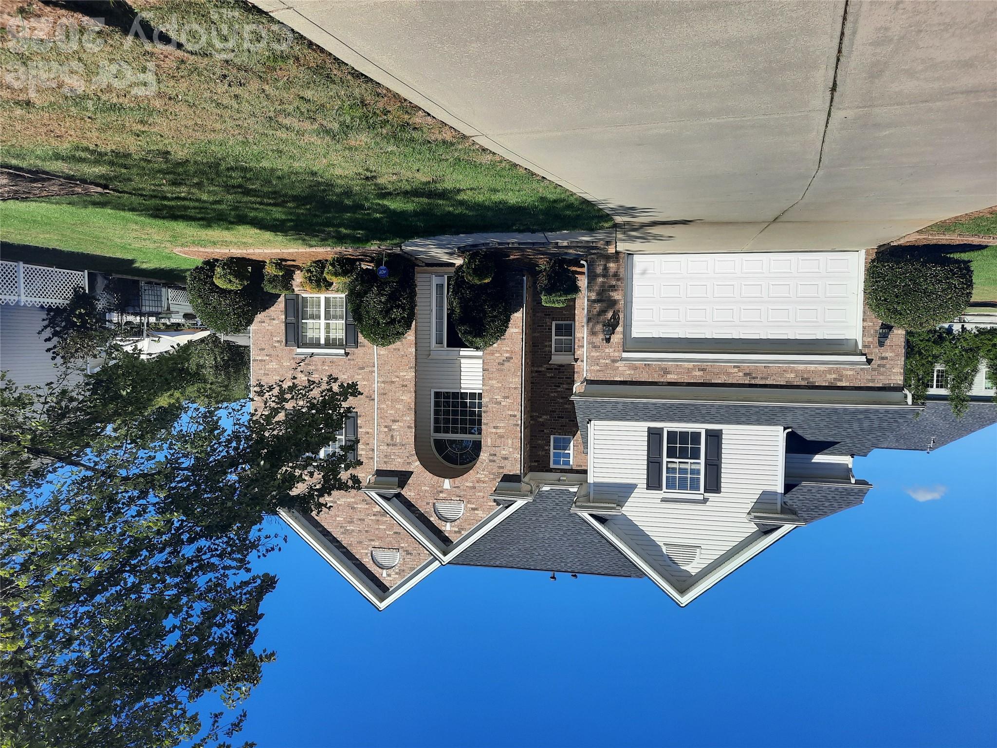 4704 Mimosa Place