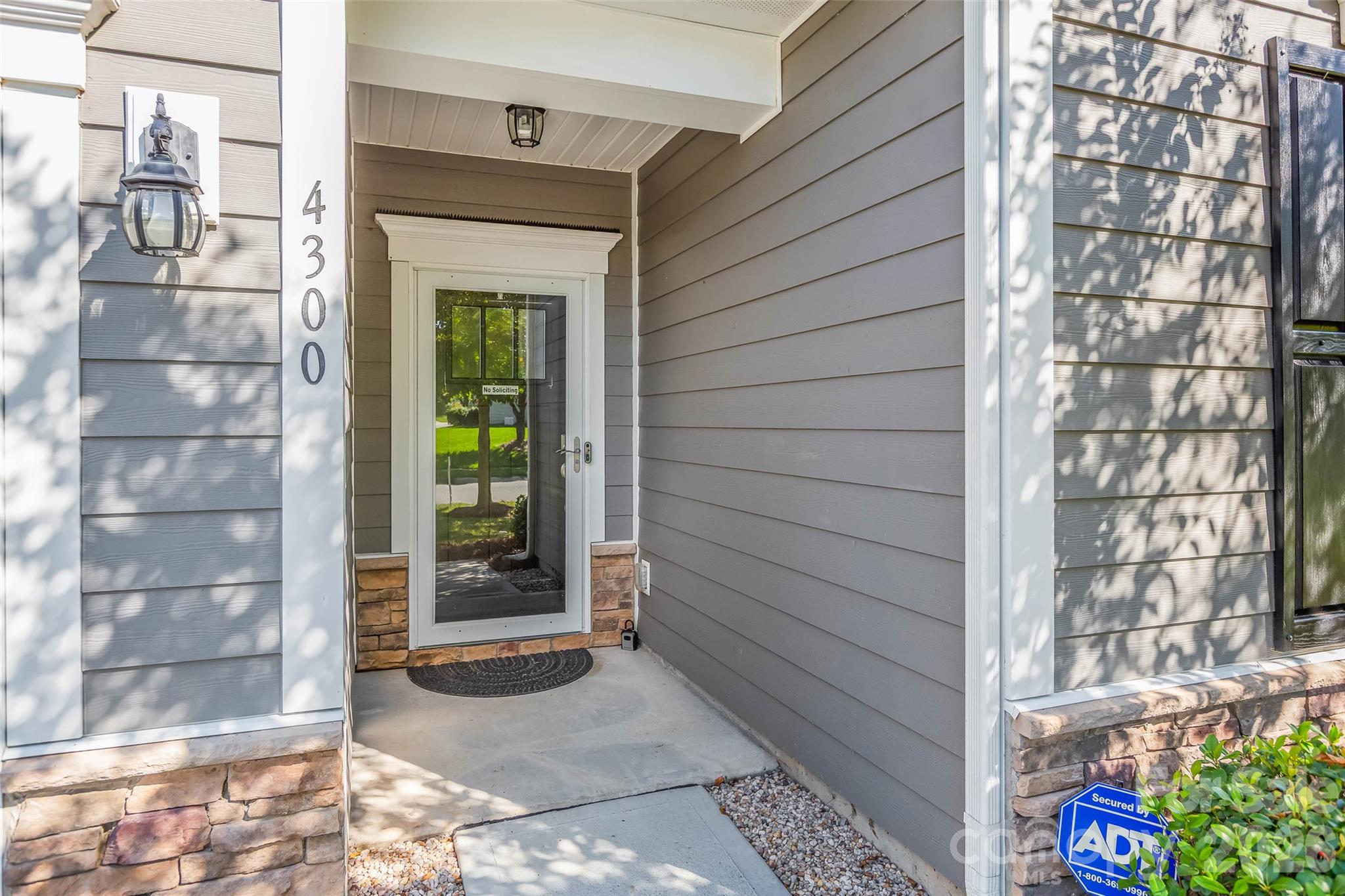 Single Family Residence at 4300 Legacy Drive, Denver, photo 5 of 42