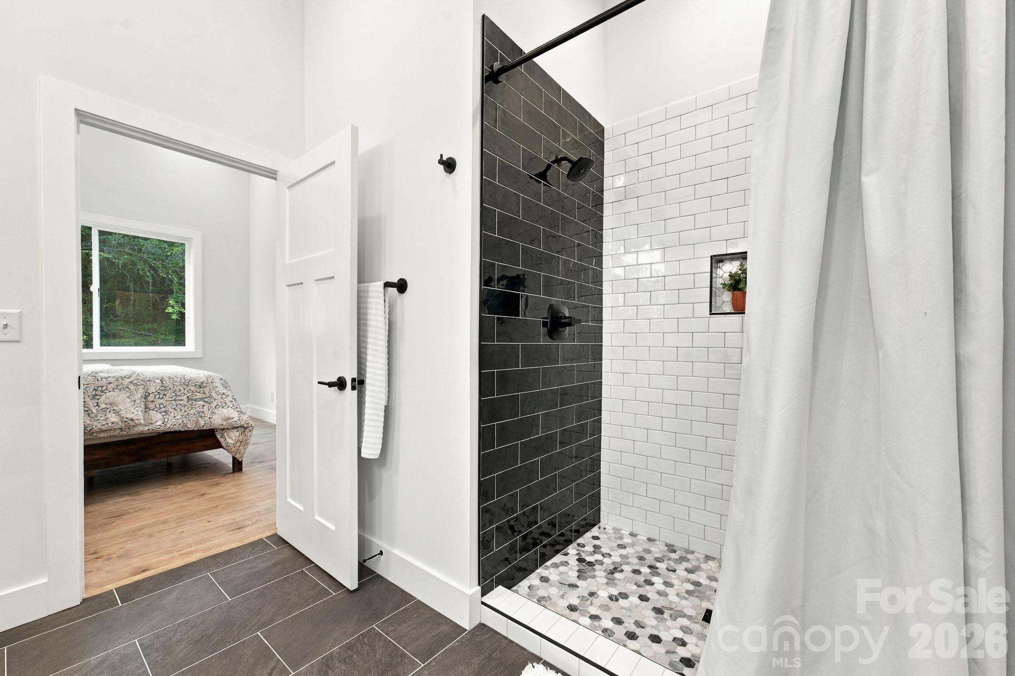 Single Family Residence at 152 Sunnyside Road, Waynesville, photo 20 of 37