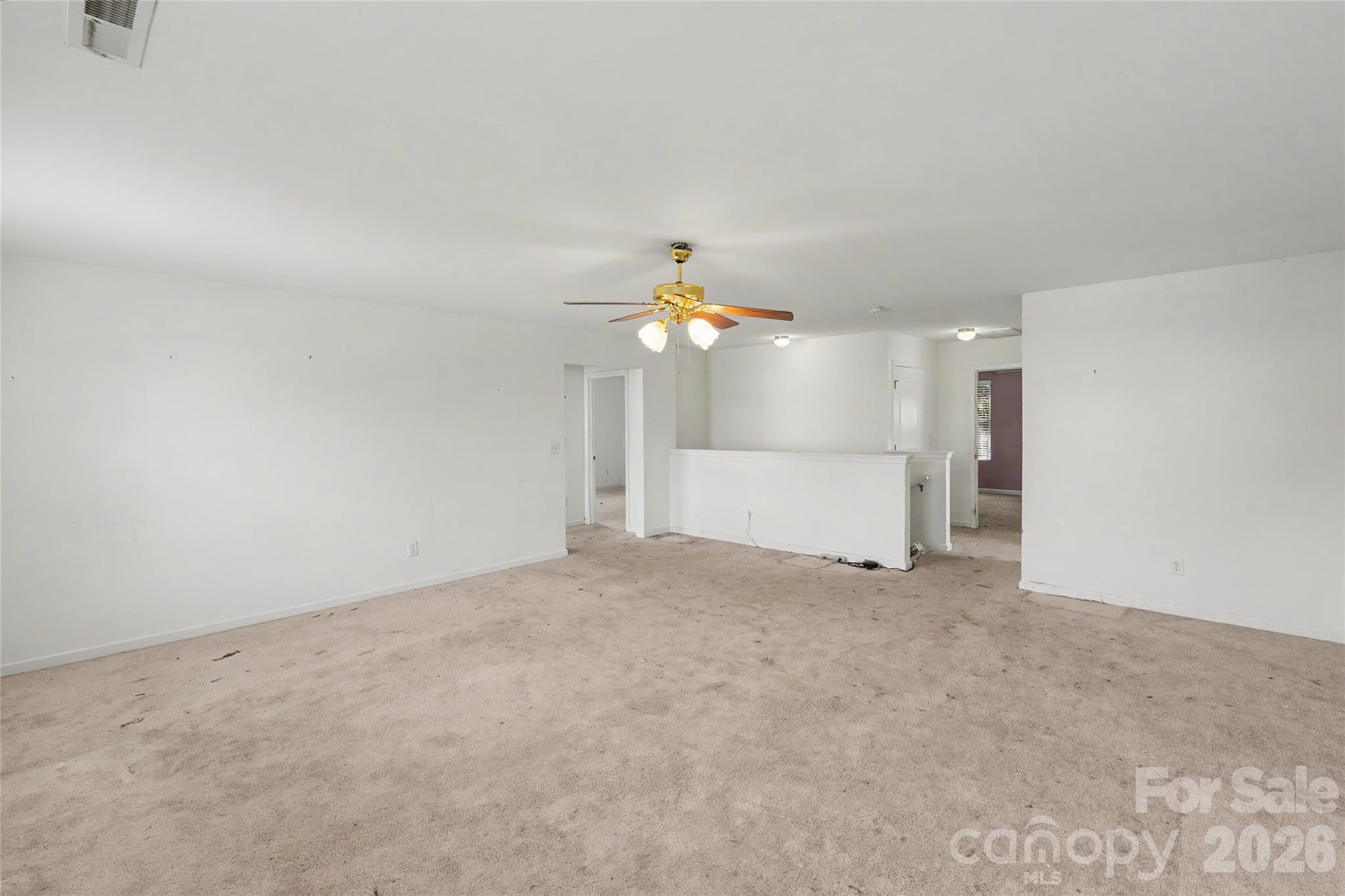 Single Family Residence at 460 Dutch White Drive, Clover, photo 4 of 37
