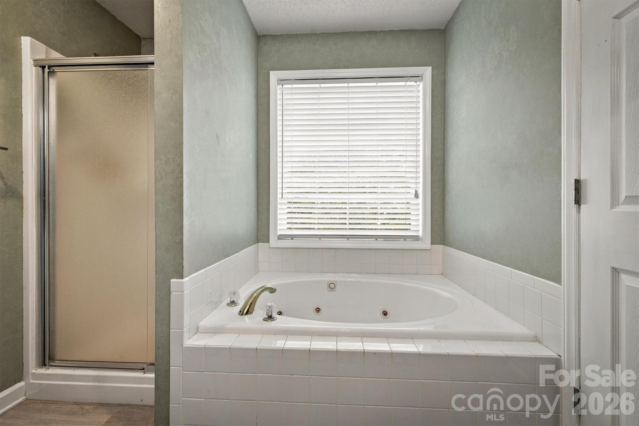 Single Family Residence at 2183 13th Street Court NE, Hickory, photo 12 of 40