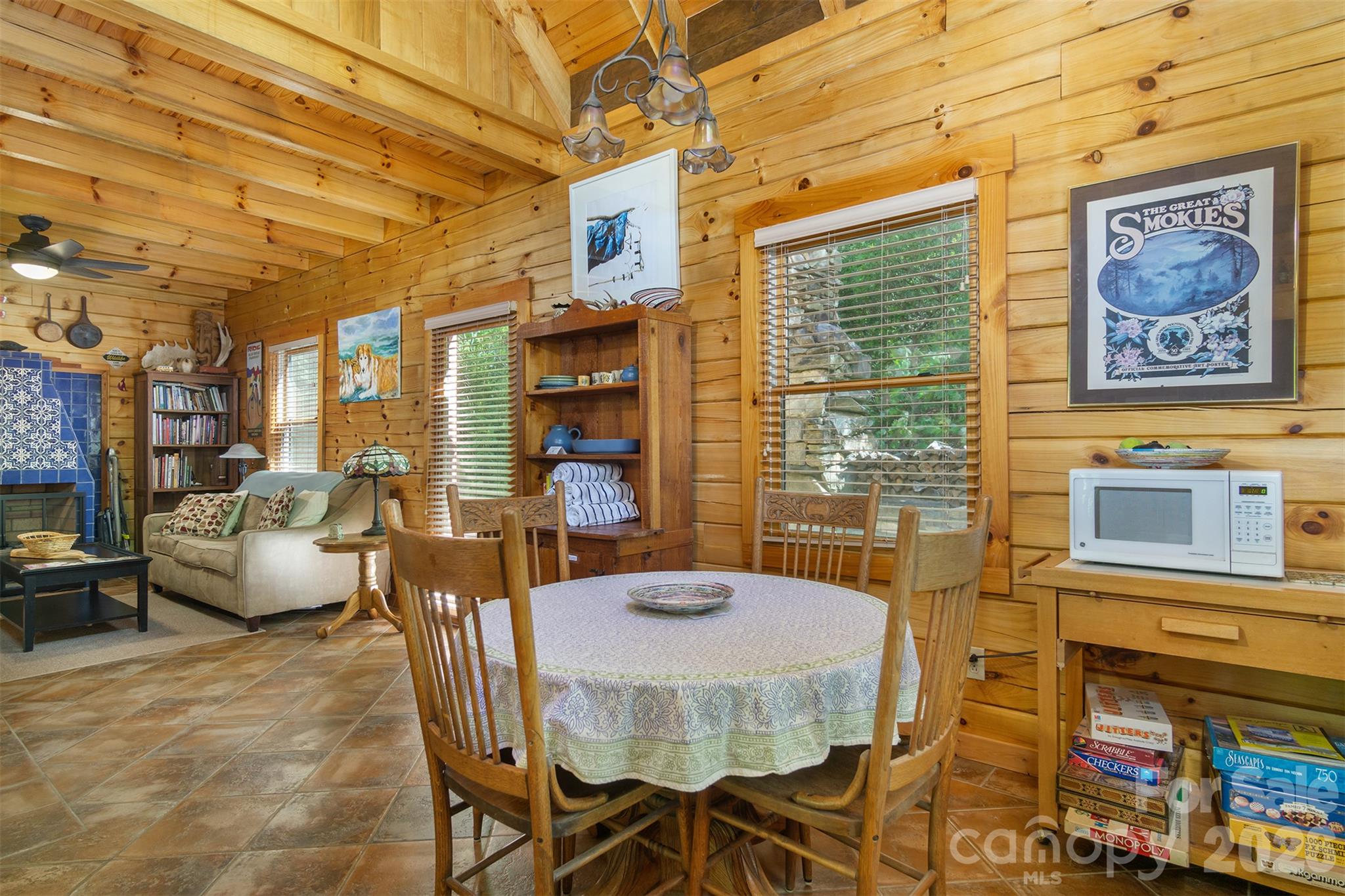 Dining area - 171 Camp Elliott Road, Black Mountain