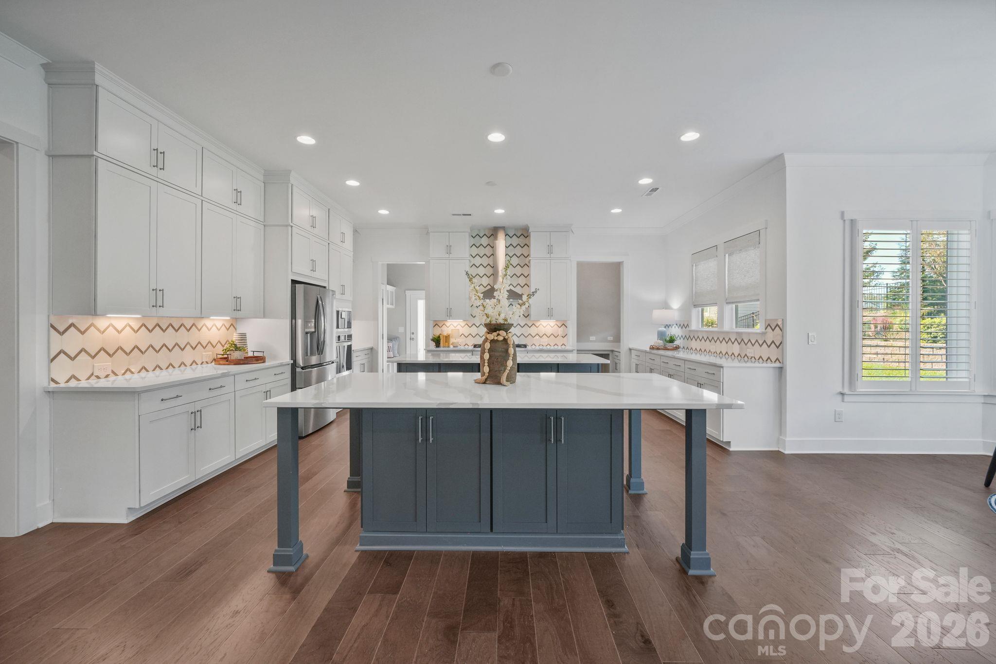 Single Family Residence at 14104 Hollins Grove Avenue, Huntersville, photo 11 of 46