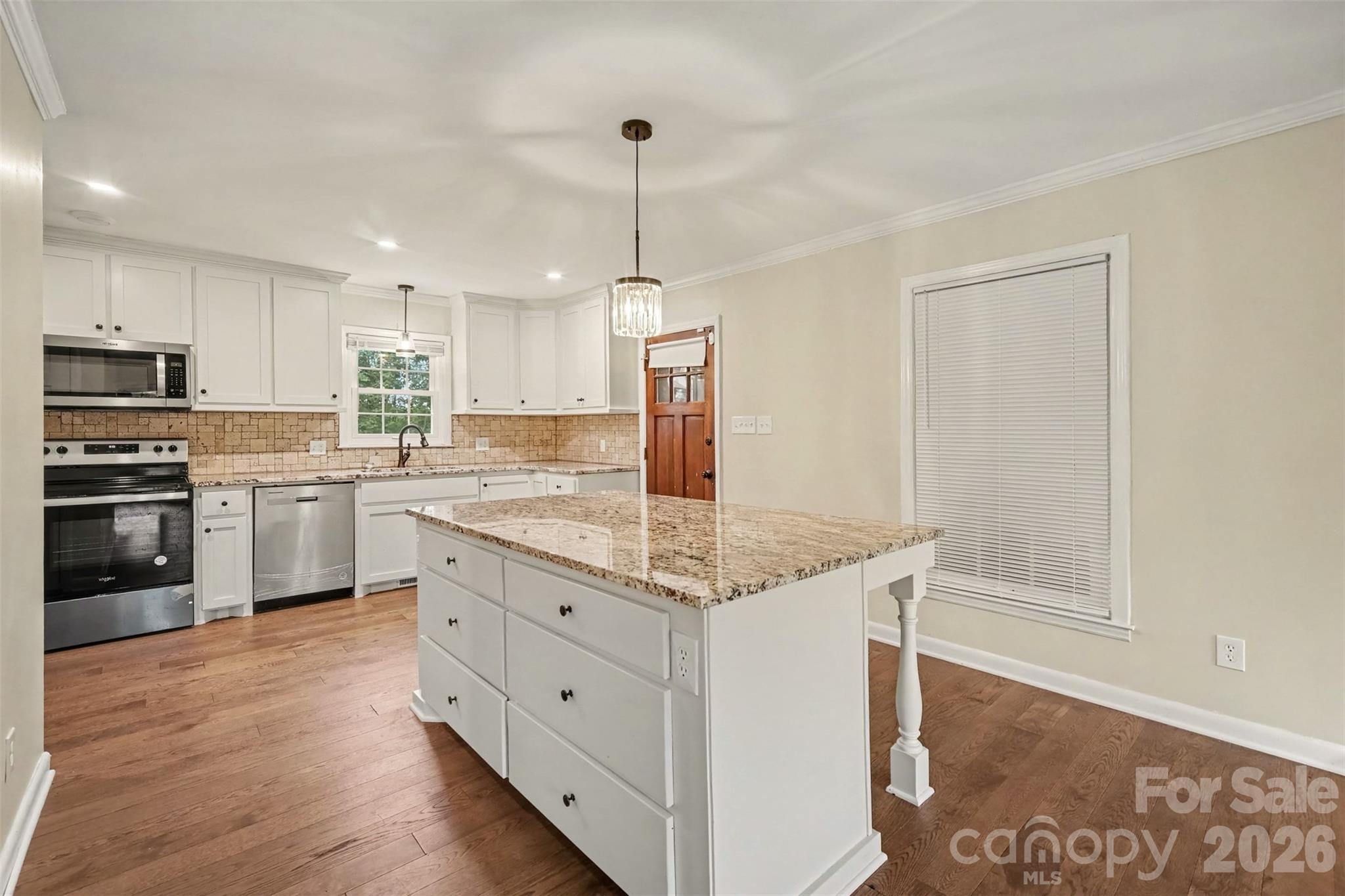 Single Family Residence at 304 Gregory Road, Statesville, photo 10 of 35