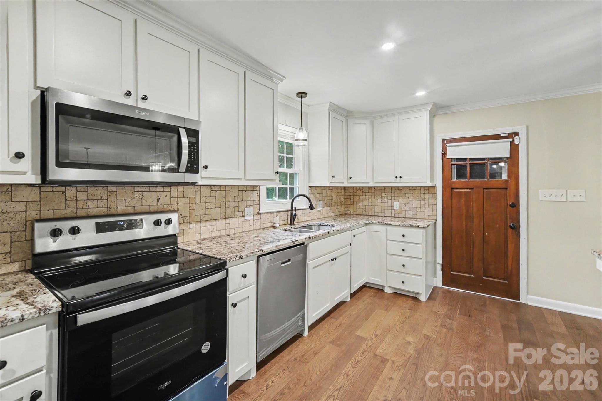 Kitchen area - 304 Gregory Road, Statesville