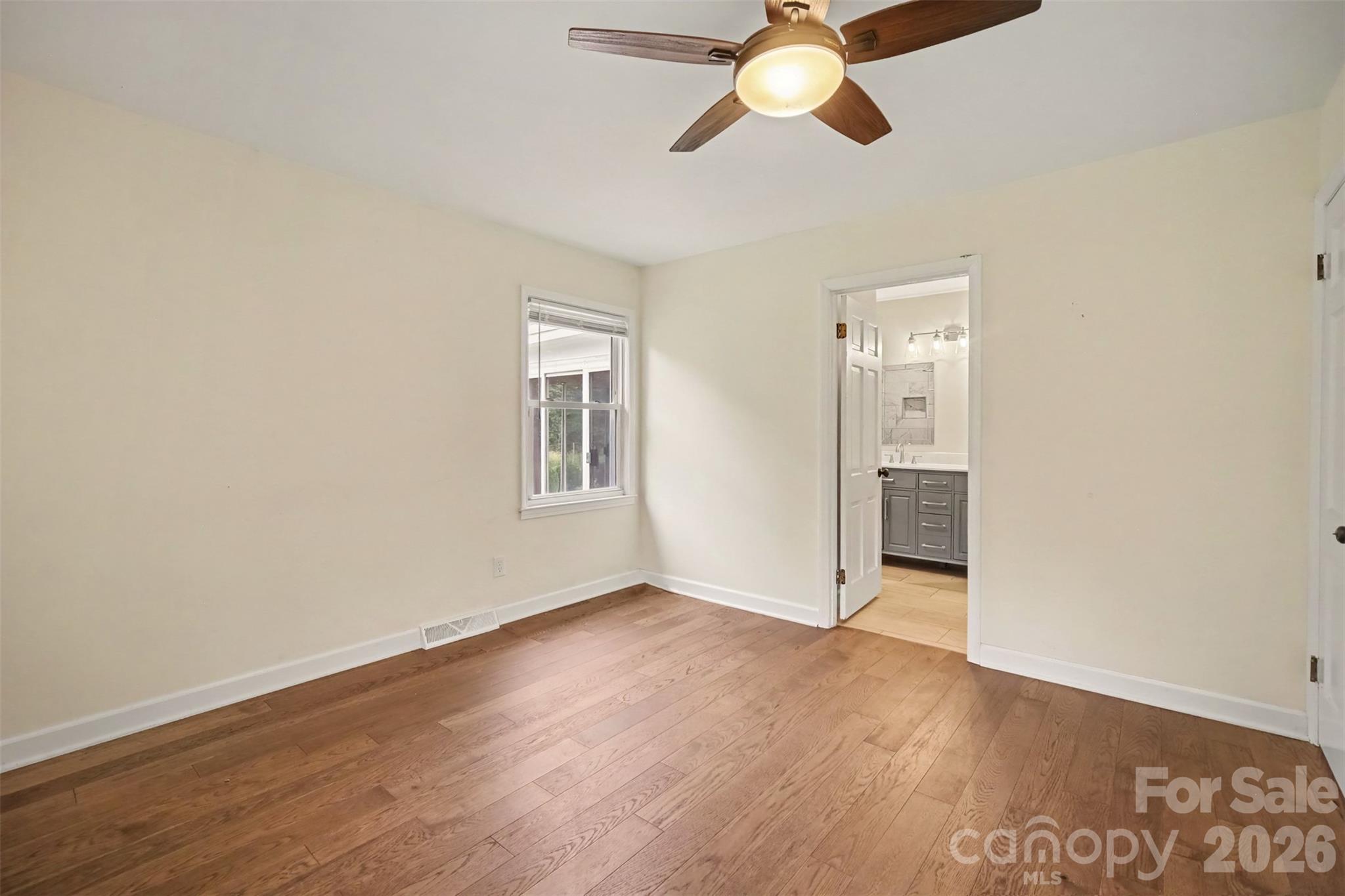 Primary bedroom to bathroom - 304 Gregory Road, Statesville