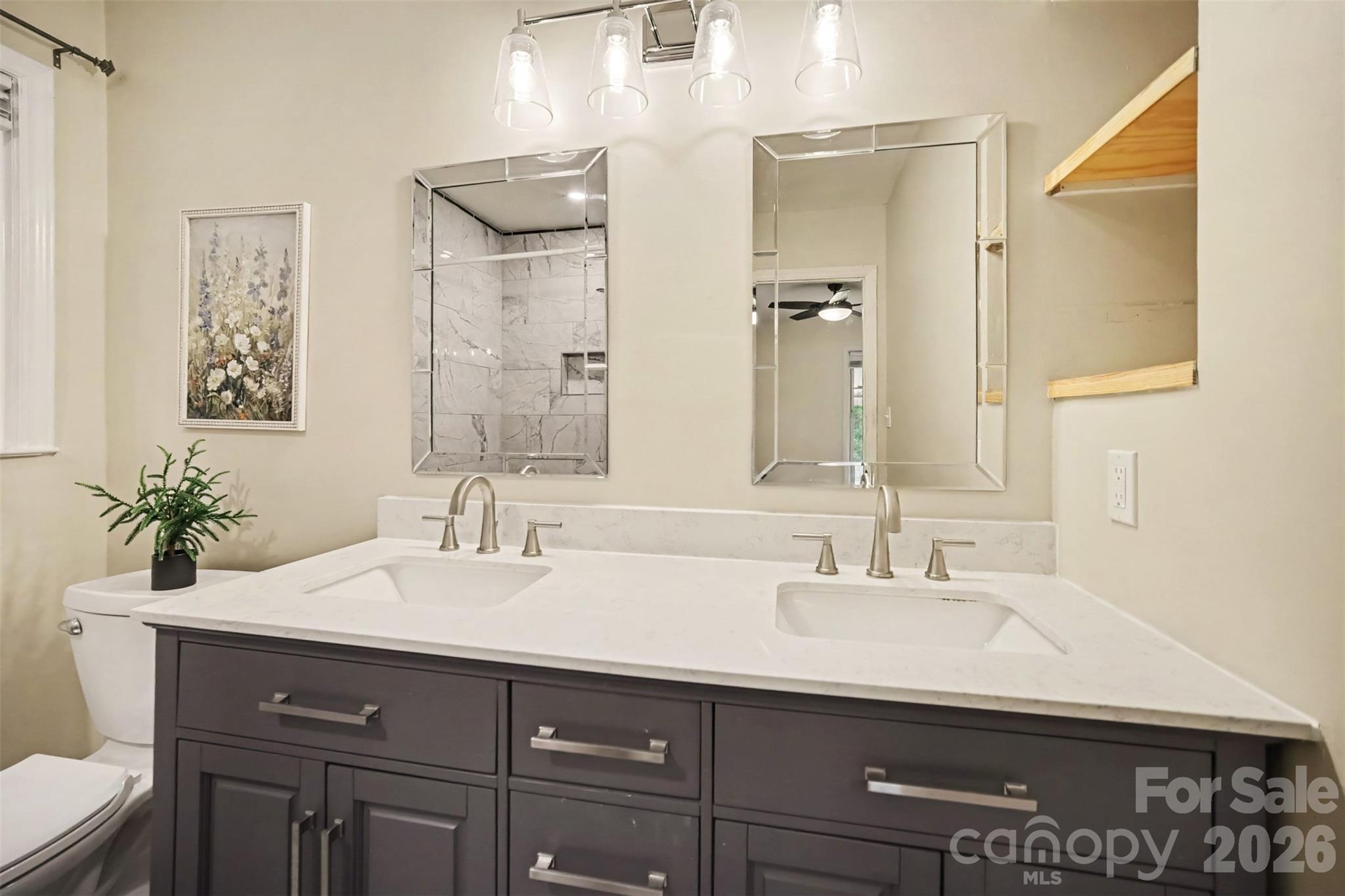 Main bathroom - 304 Gregory Road, Statesville