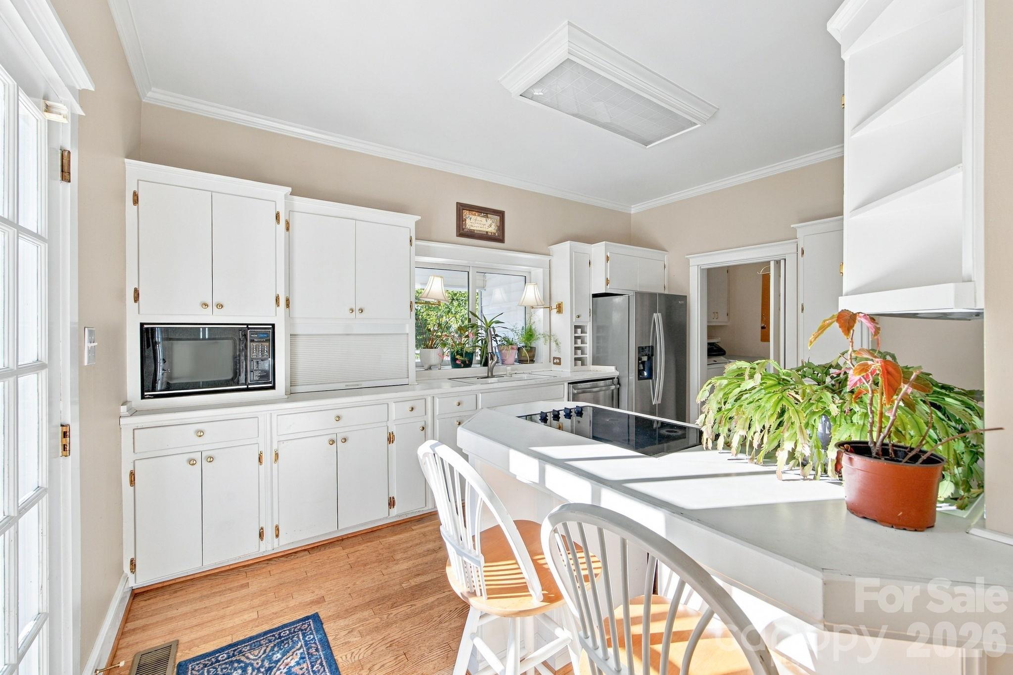 Single Family Residence at 301 8th Street, Newton, photo 10 of 24