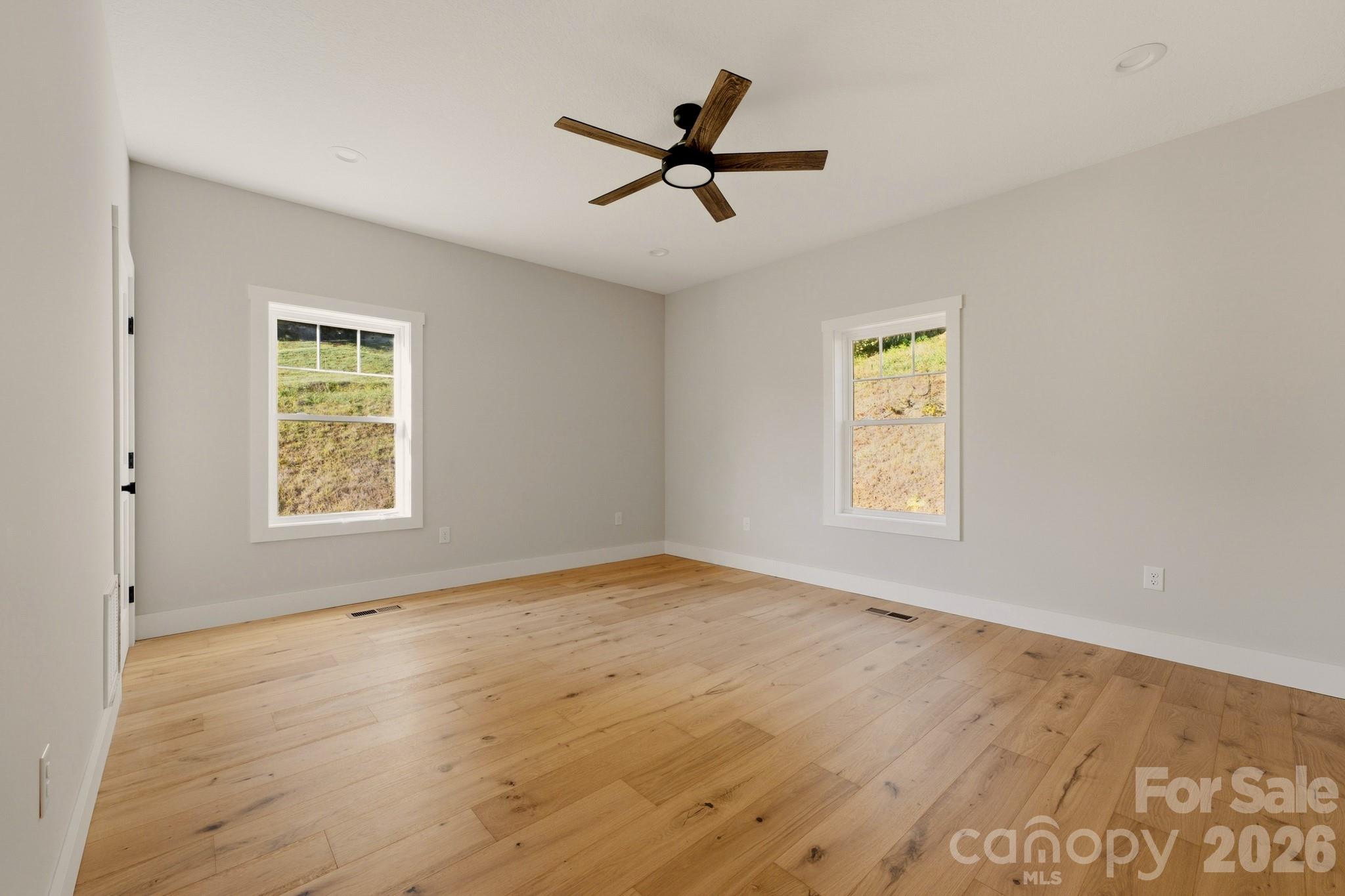 Guest Room 2 - 431 Tahlfield Road, Sylva