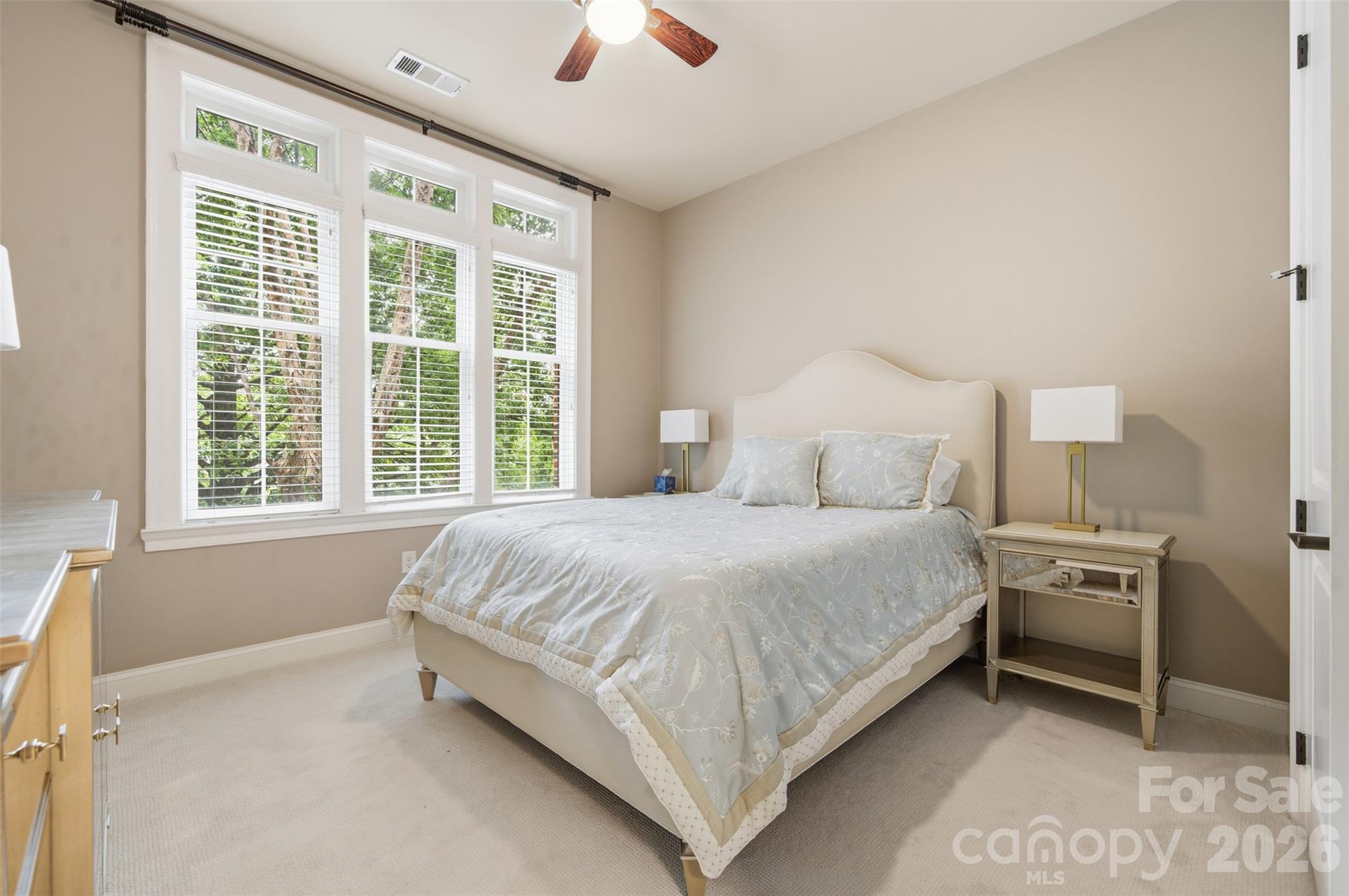 Condominium at 2810 Selwyn Avenue, Charlotte, photo 11 of 28