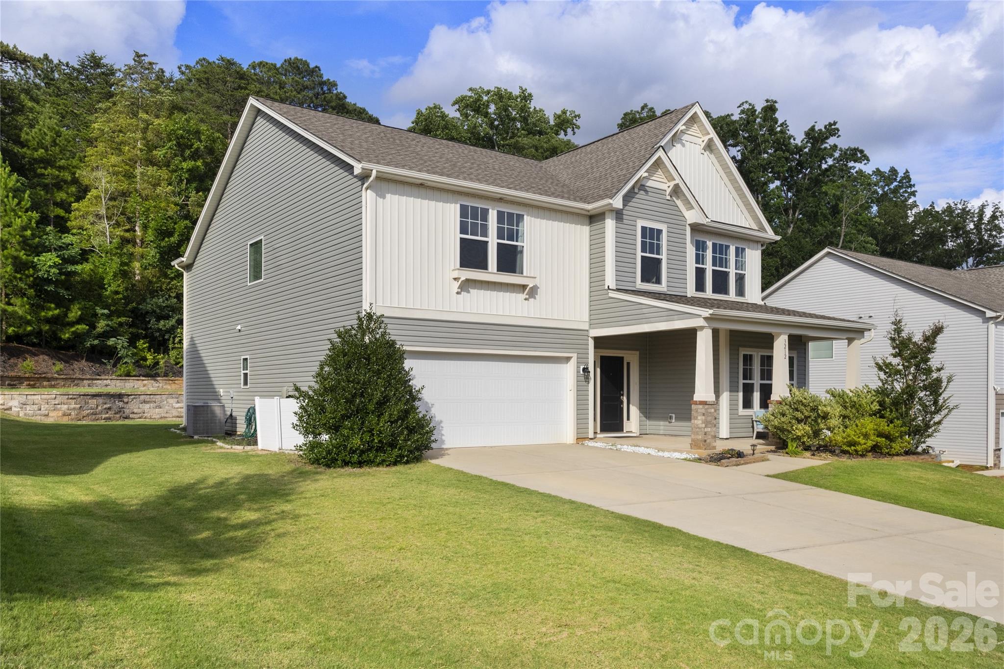 Single Family Residence at 3212 Gilroy Drive, Fort Mill, photo 2 of 36