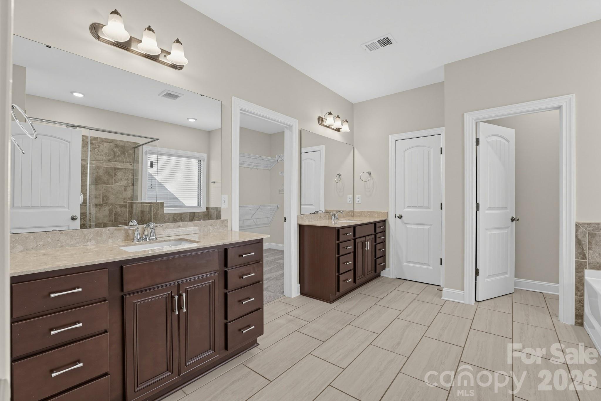 Single Family Residence at 15319 Venezia Lane, Huntersville, photo 22 of 38